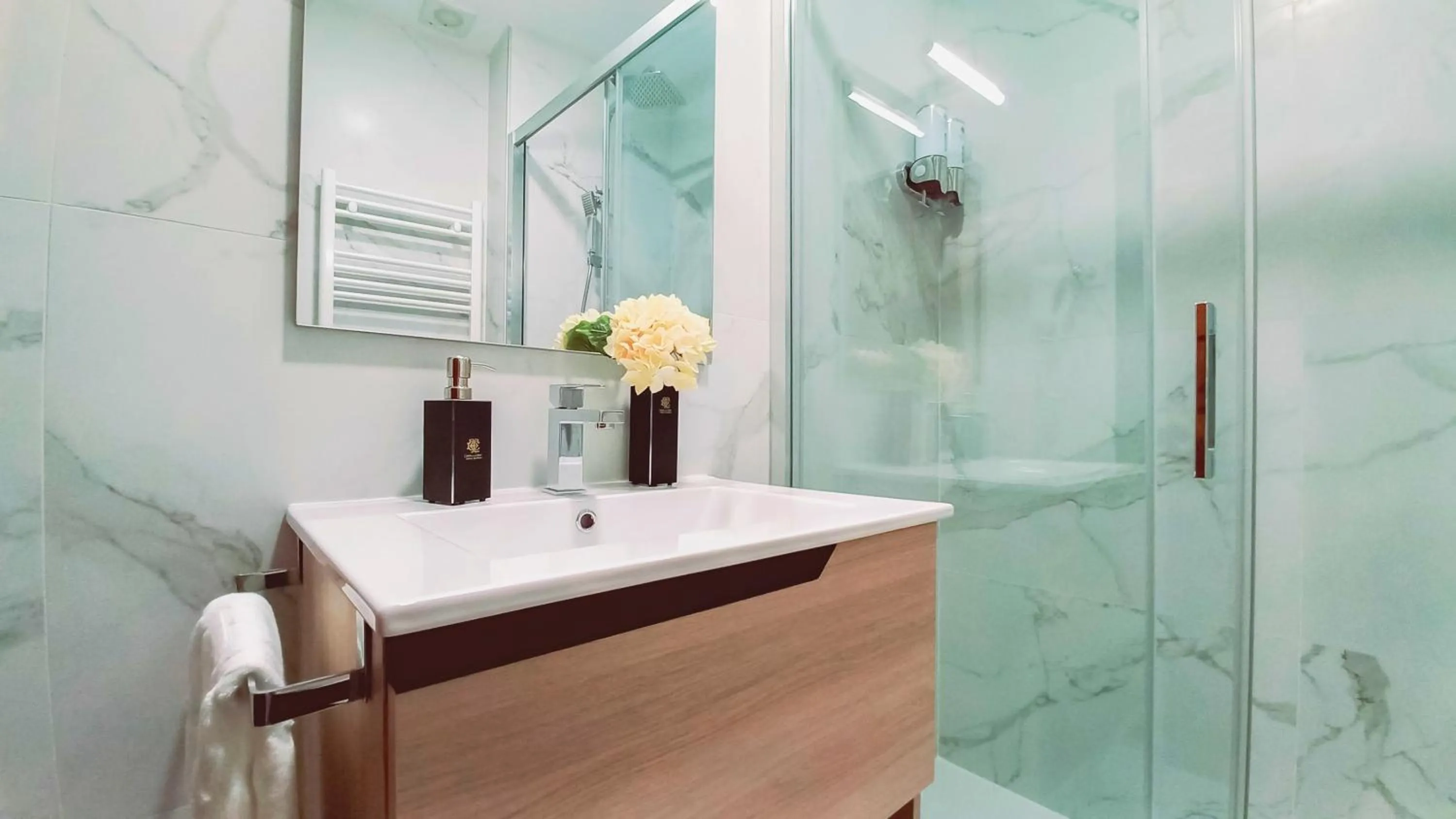 Shower in Casón De Los López Apartments