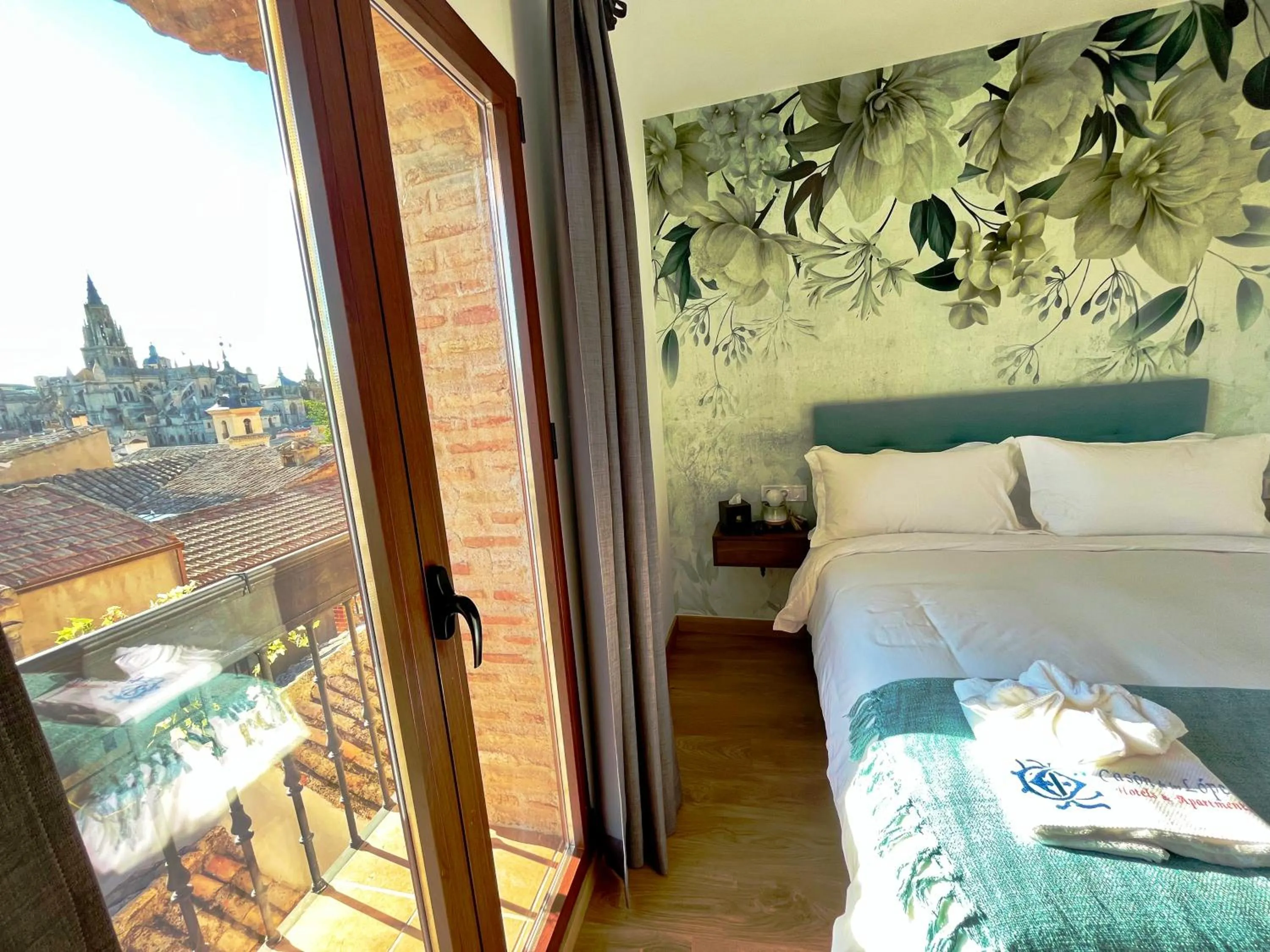 Bed in Casón De Los López Apartments