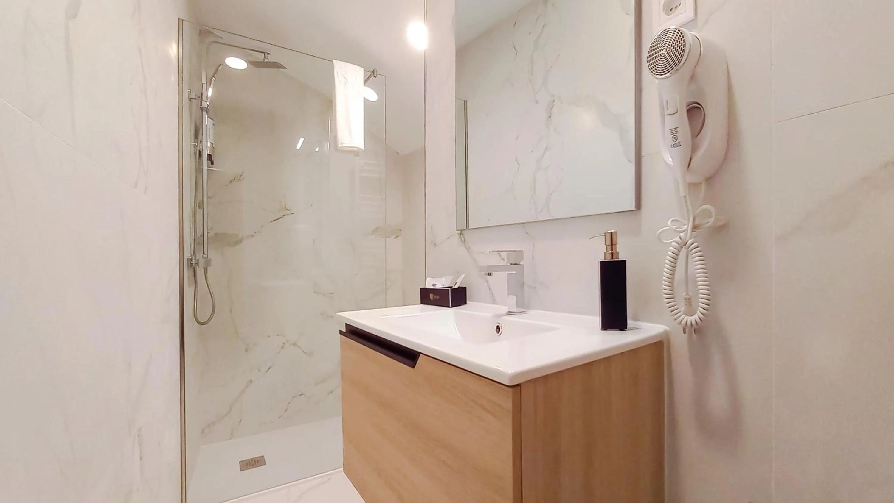 Shower in Casón De Los López Apartments