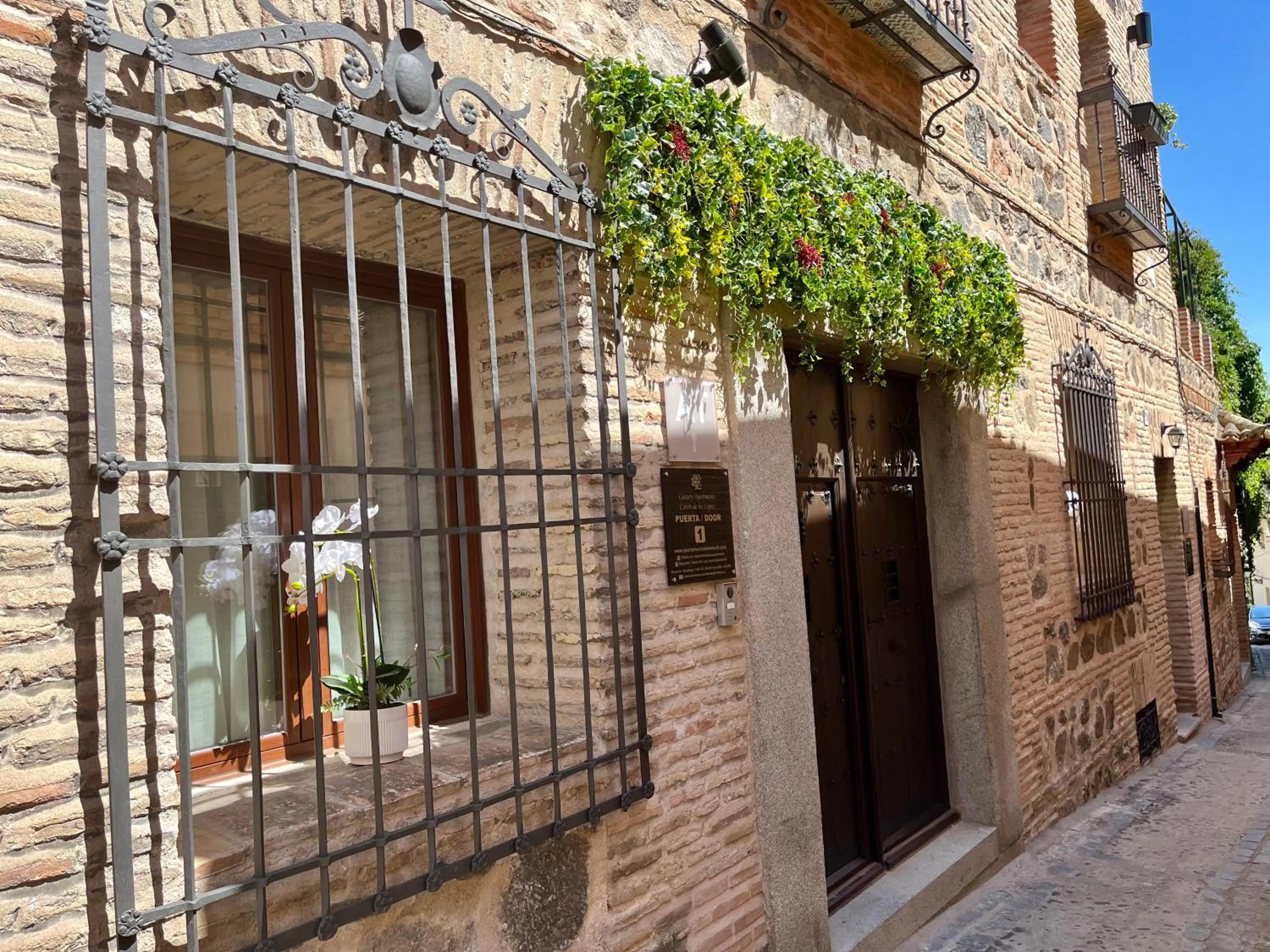 Facade/entrance in Casón De Los López Apartments