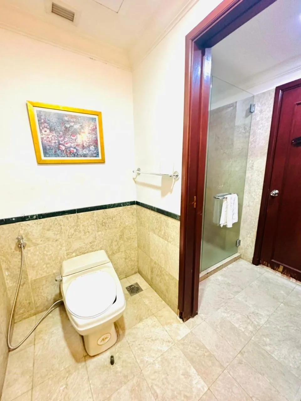 KL COZY GOLD SUITE At TIMES SQUARE