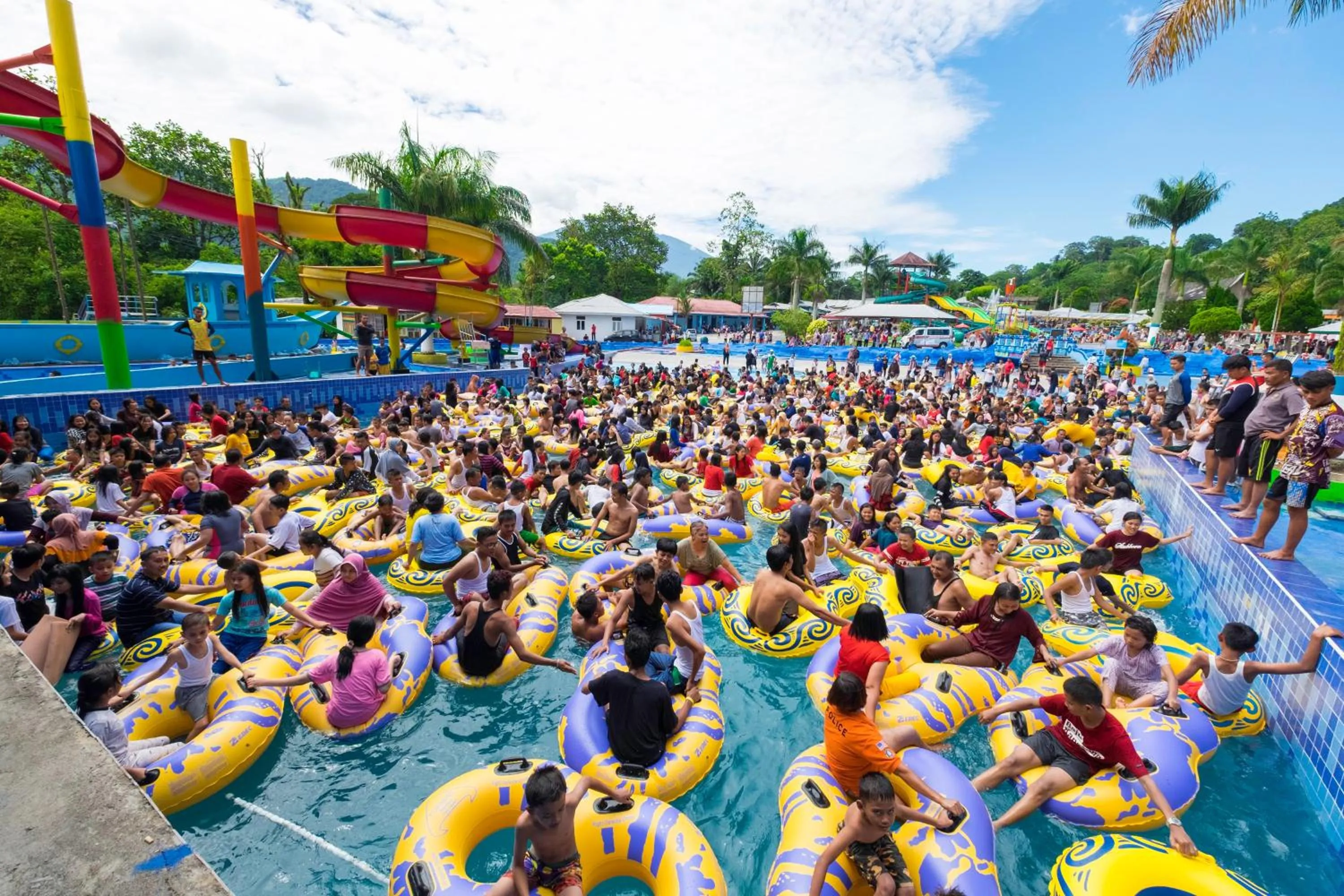 People in Mifan Resort And Waterpark