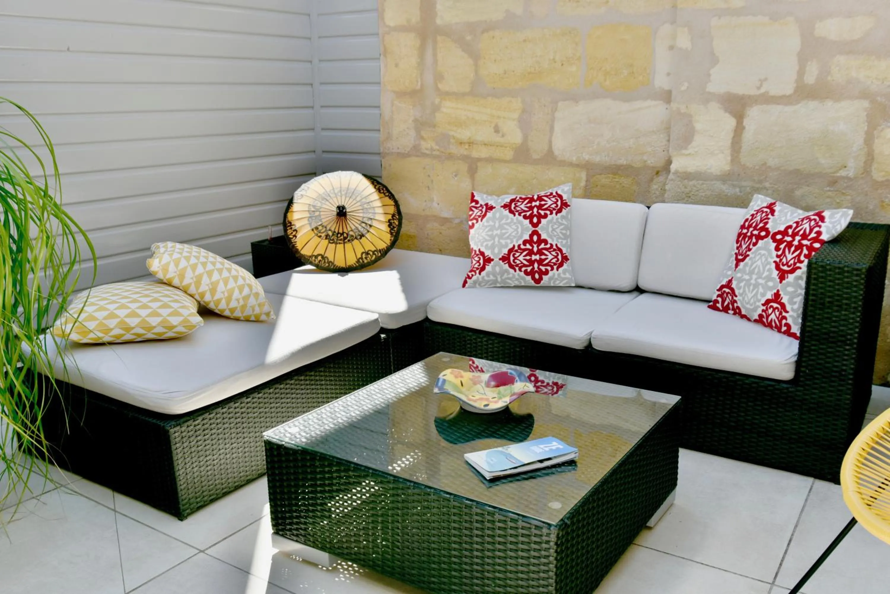 Patio in Chambres à Bord'O