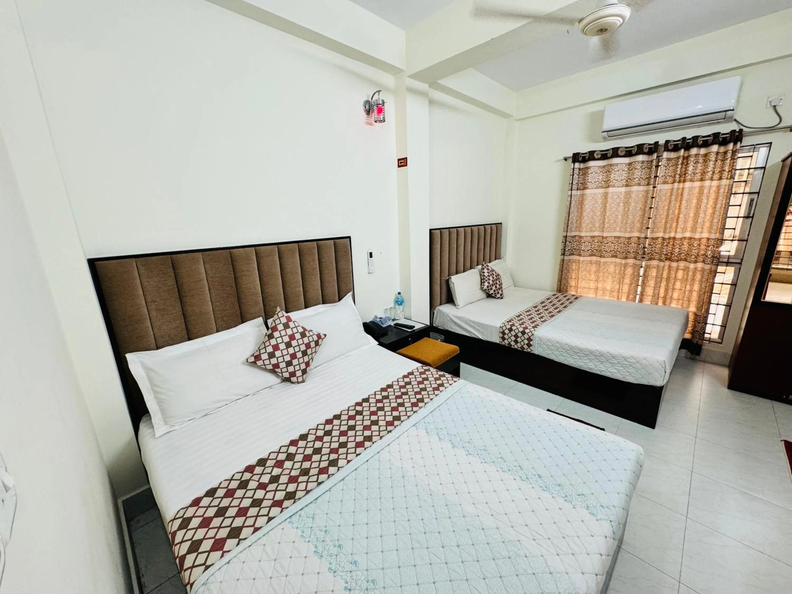 Hotel Grand Shah Kamal