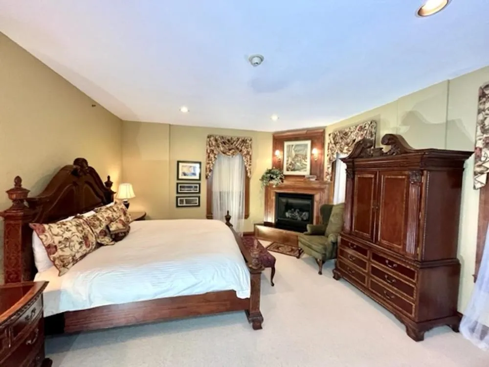 Bed in The Port Hotel