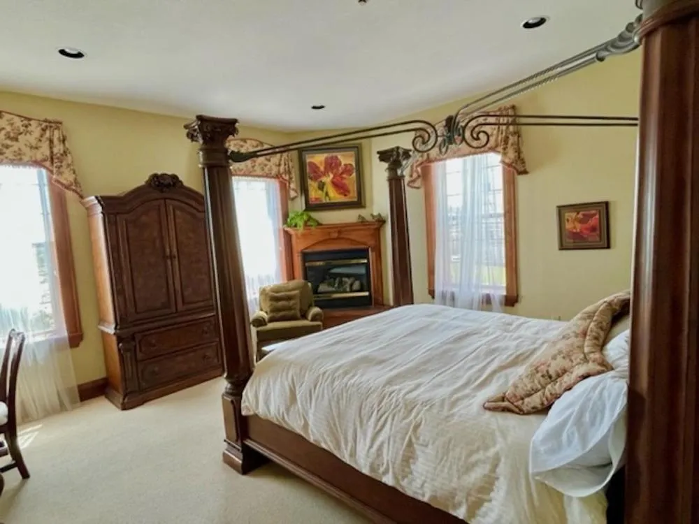 Bed in The Port Hotel