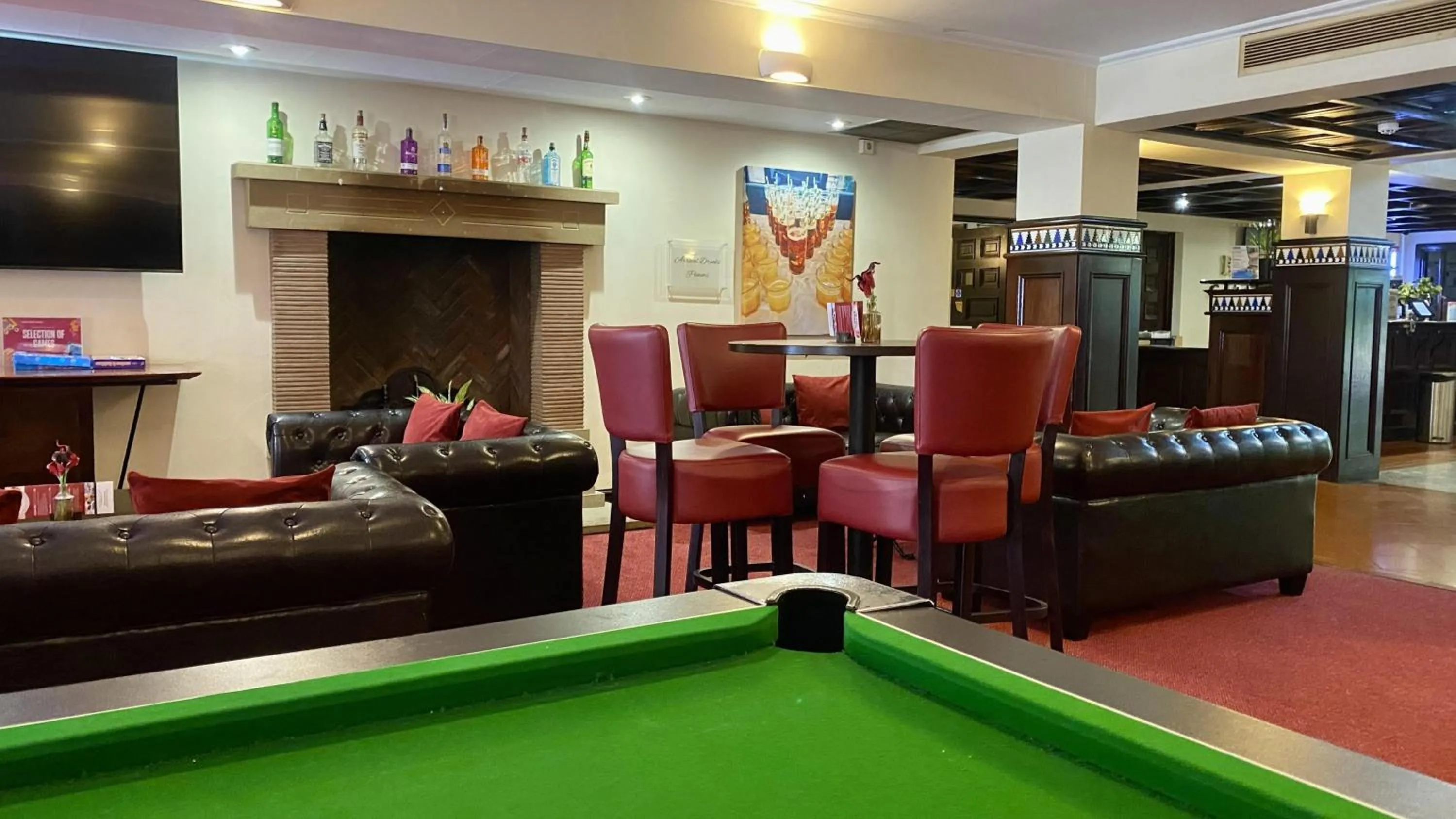 Lounge or bar in Europa Gatwick Hotel