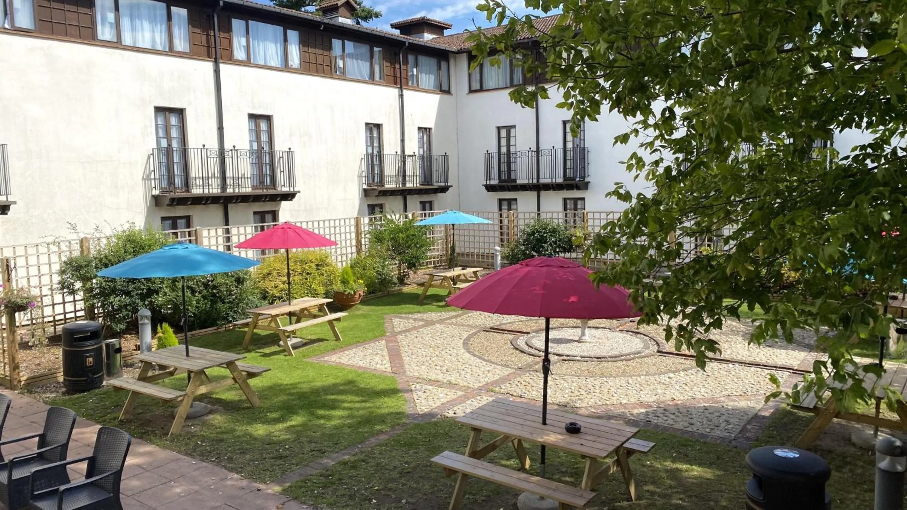 Garden in Europa Gatwick Hotel