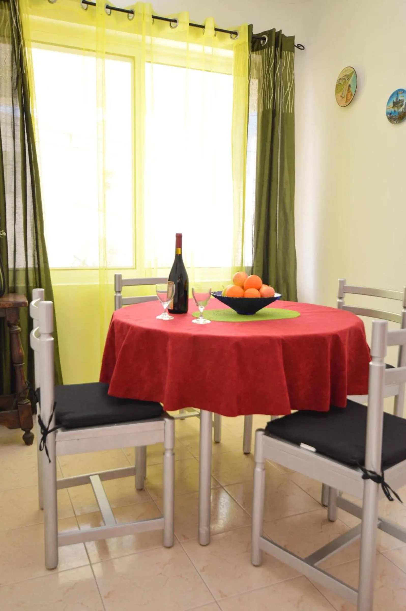 Dining area in Algarpraia
