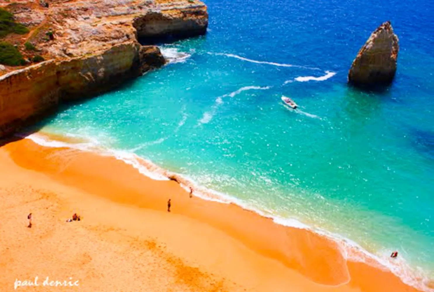 Beach in Algarpraia