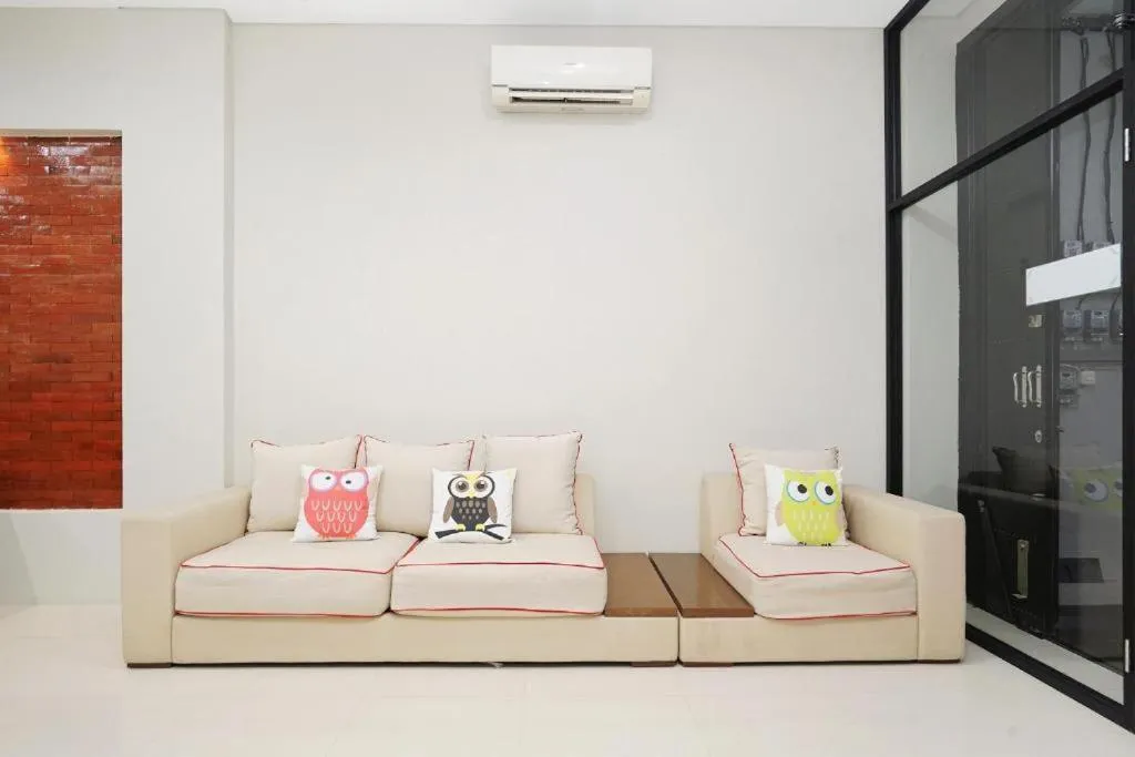 Bed in The Colins Hotel