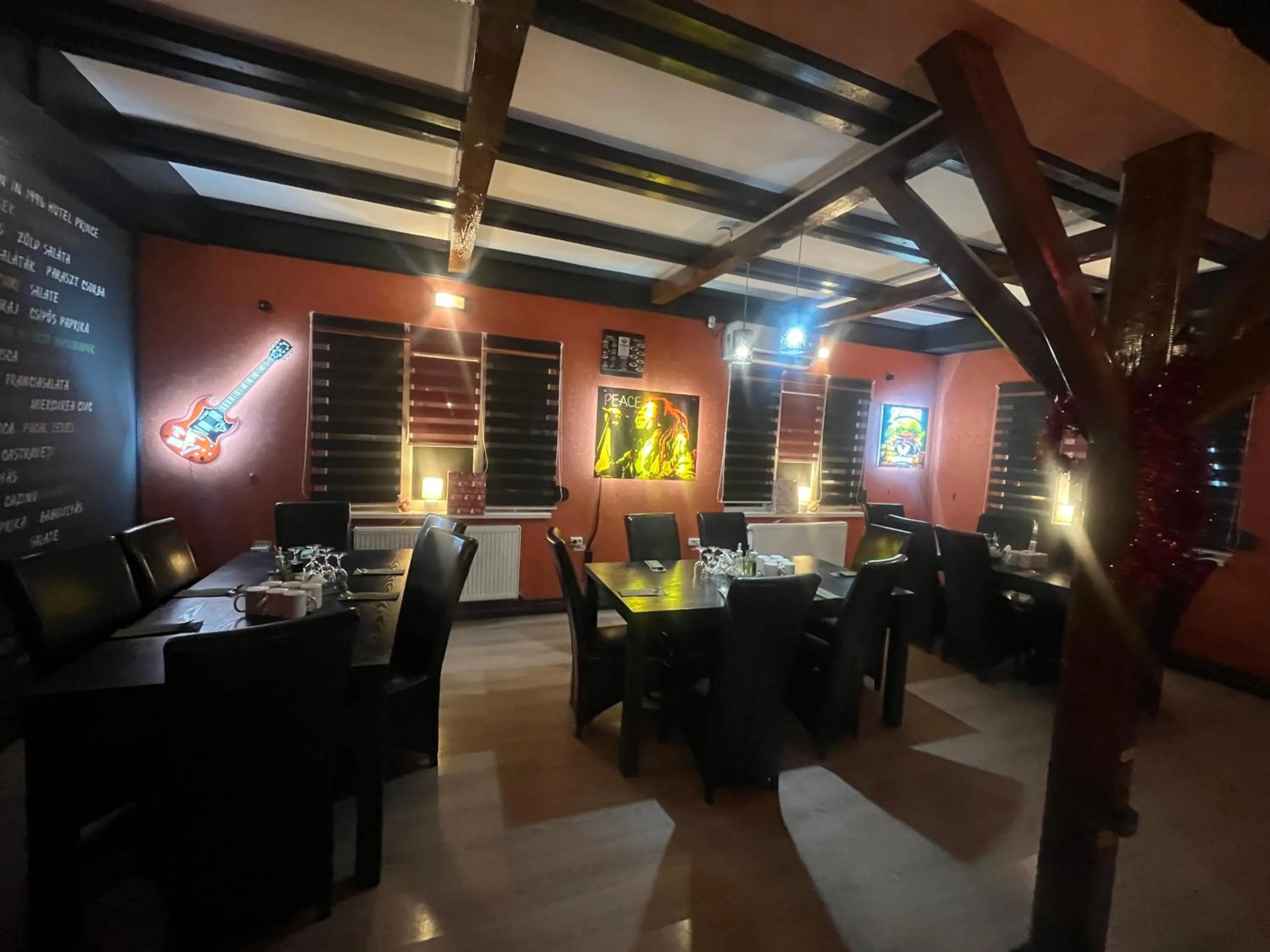 Restaurant/places to eat in Prince Hotel