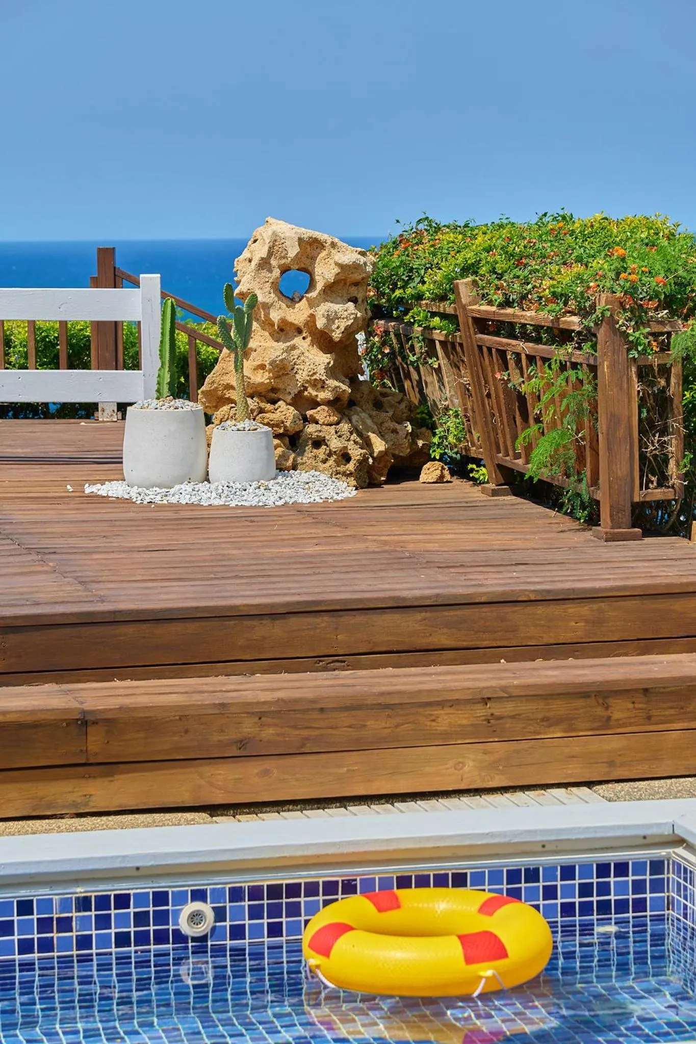 Swimming pool in Cliff Villa