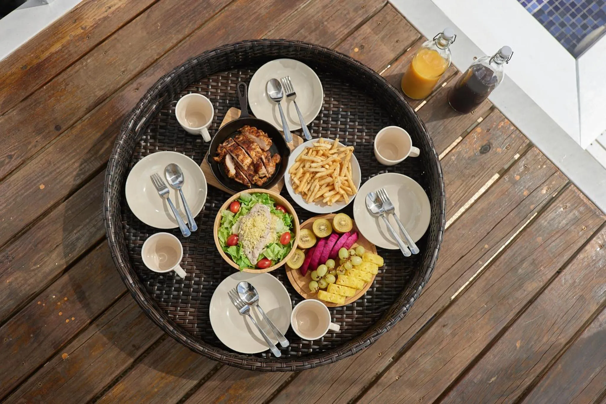 Food and drinks in Cliff Villa