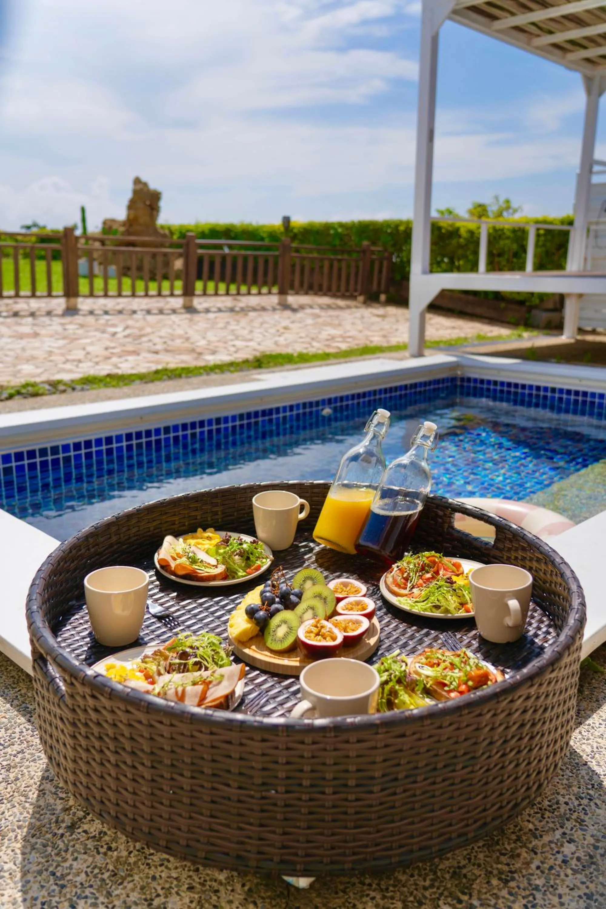 Breakfast in Cliff Villa