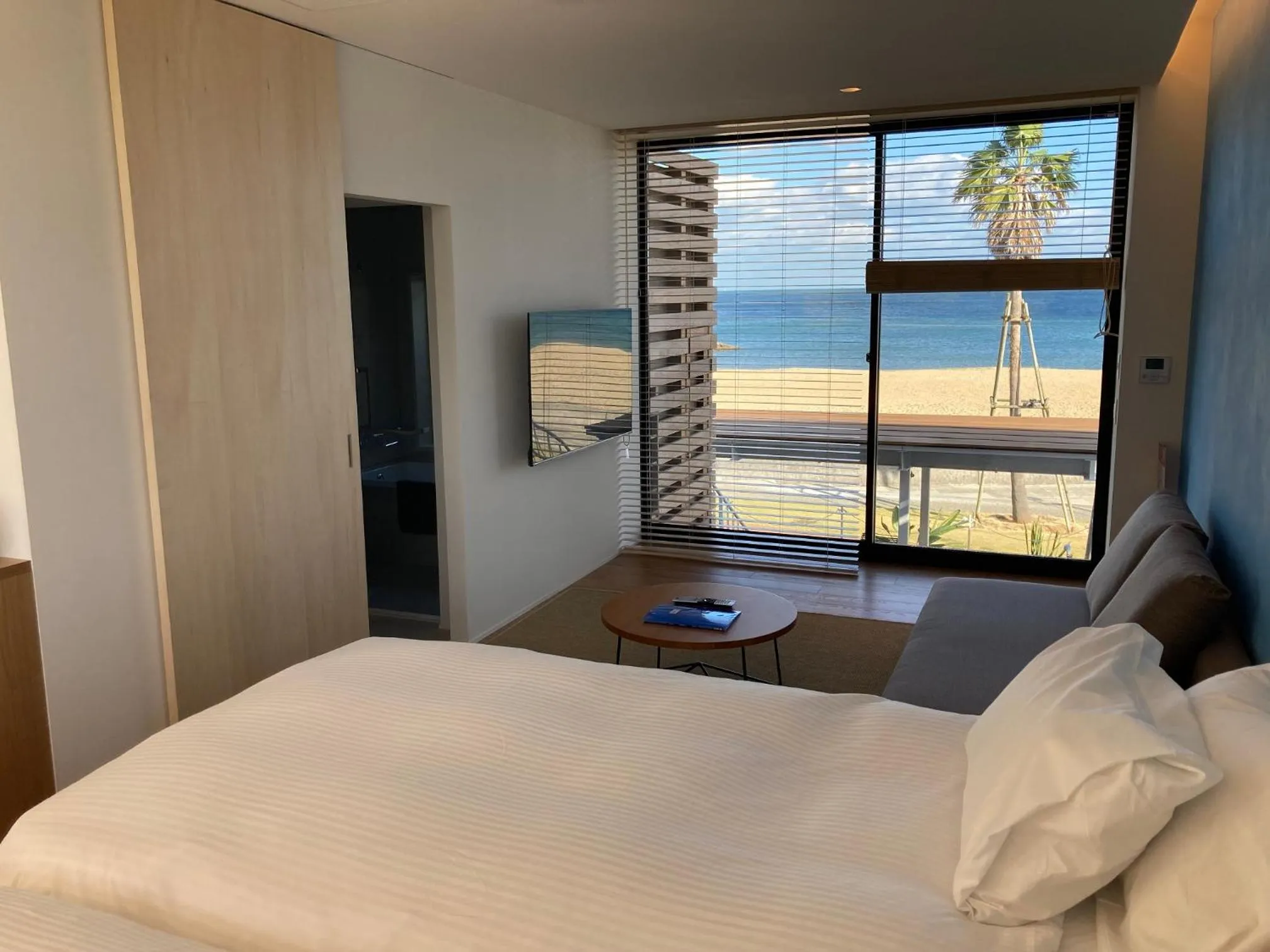 Bed in そらすな Beach Side Resort Hotel