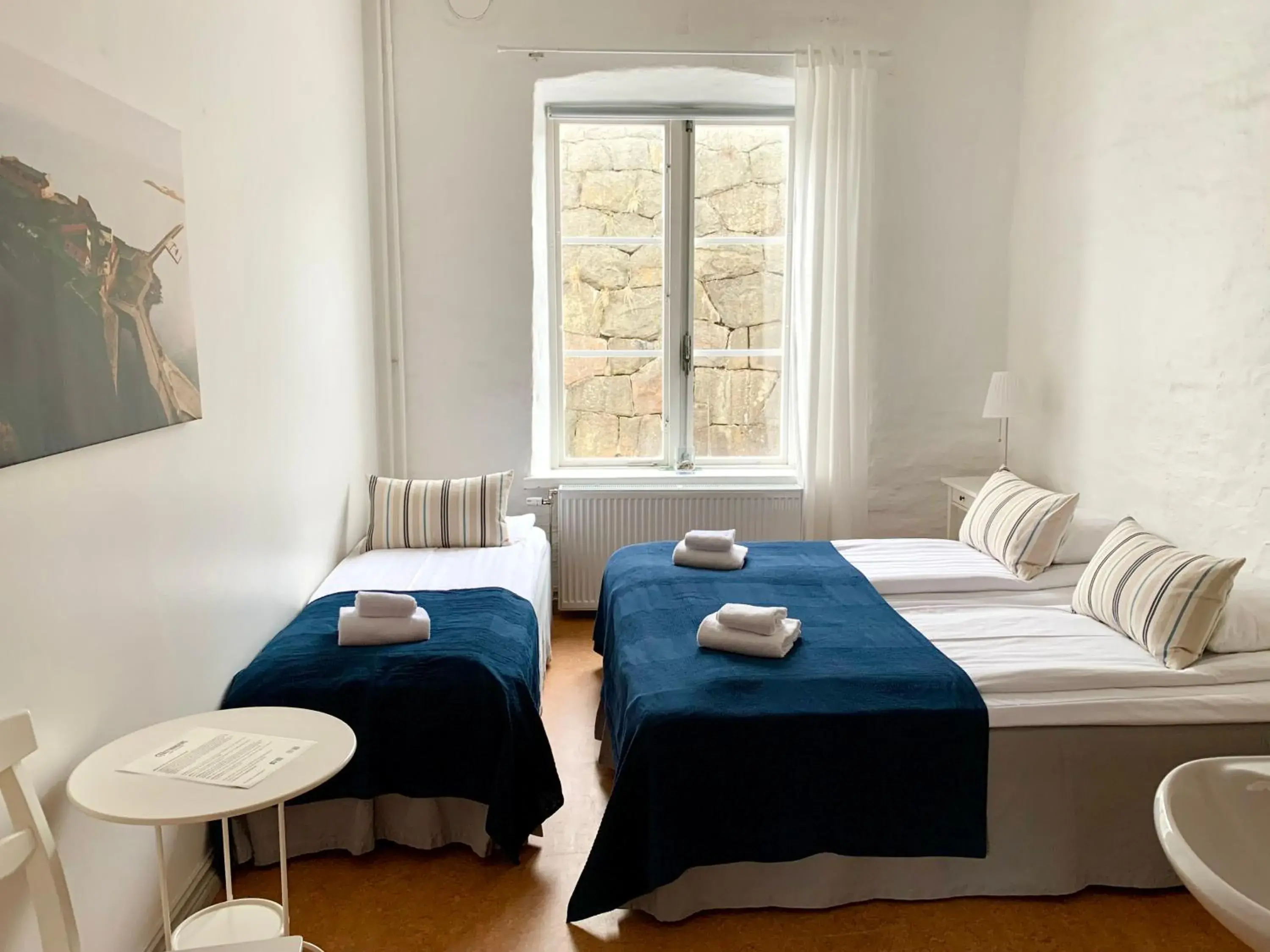 Standard Triple Room with Shared Bathroom in Fästningens Standard Triple Room with Shared Bathroom in Fästningens