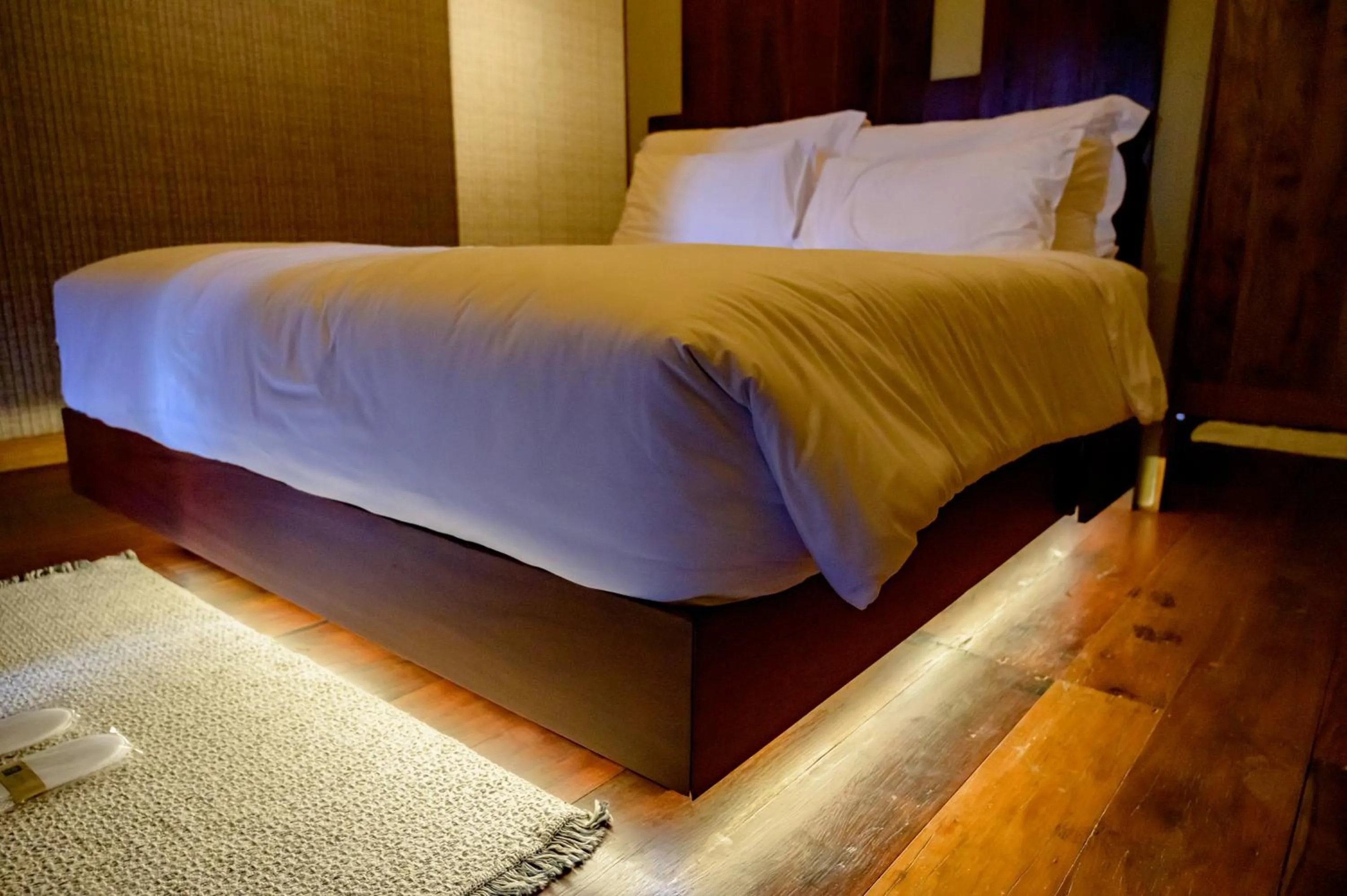 Bed in Earth Elements Eco Resort