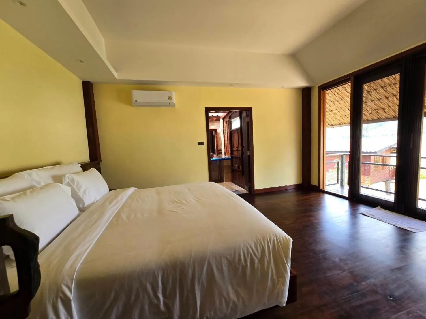 Bed in Earth Elements Eco Resort