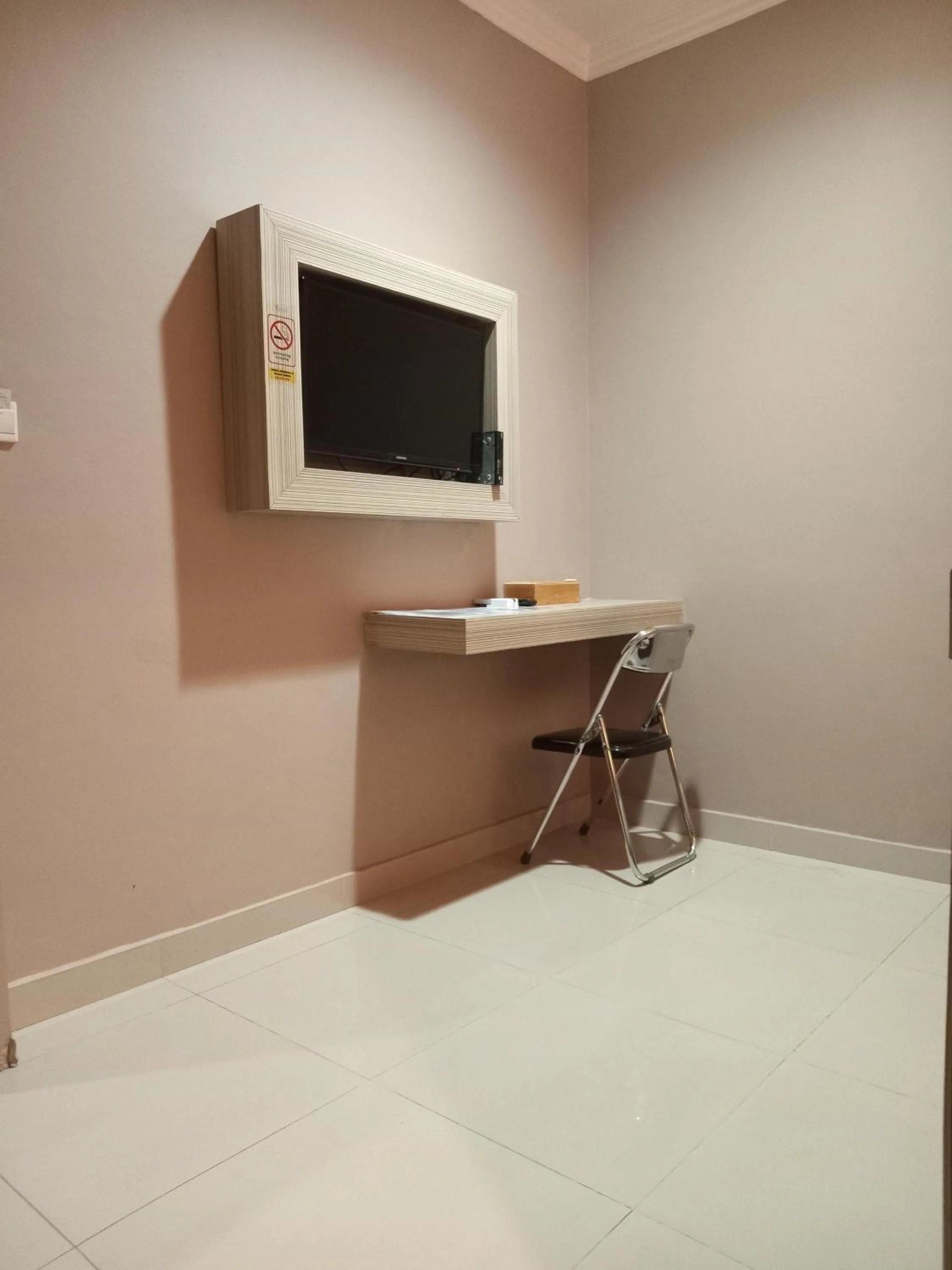 TV and multimedia in Violand Garden Hotel Samarinda