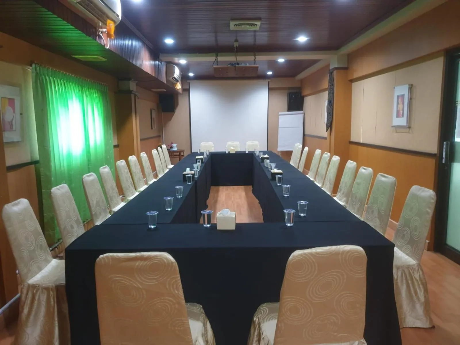 Meeting/conference room in Violand Garden Hotel Samarinda