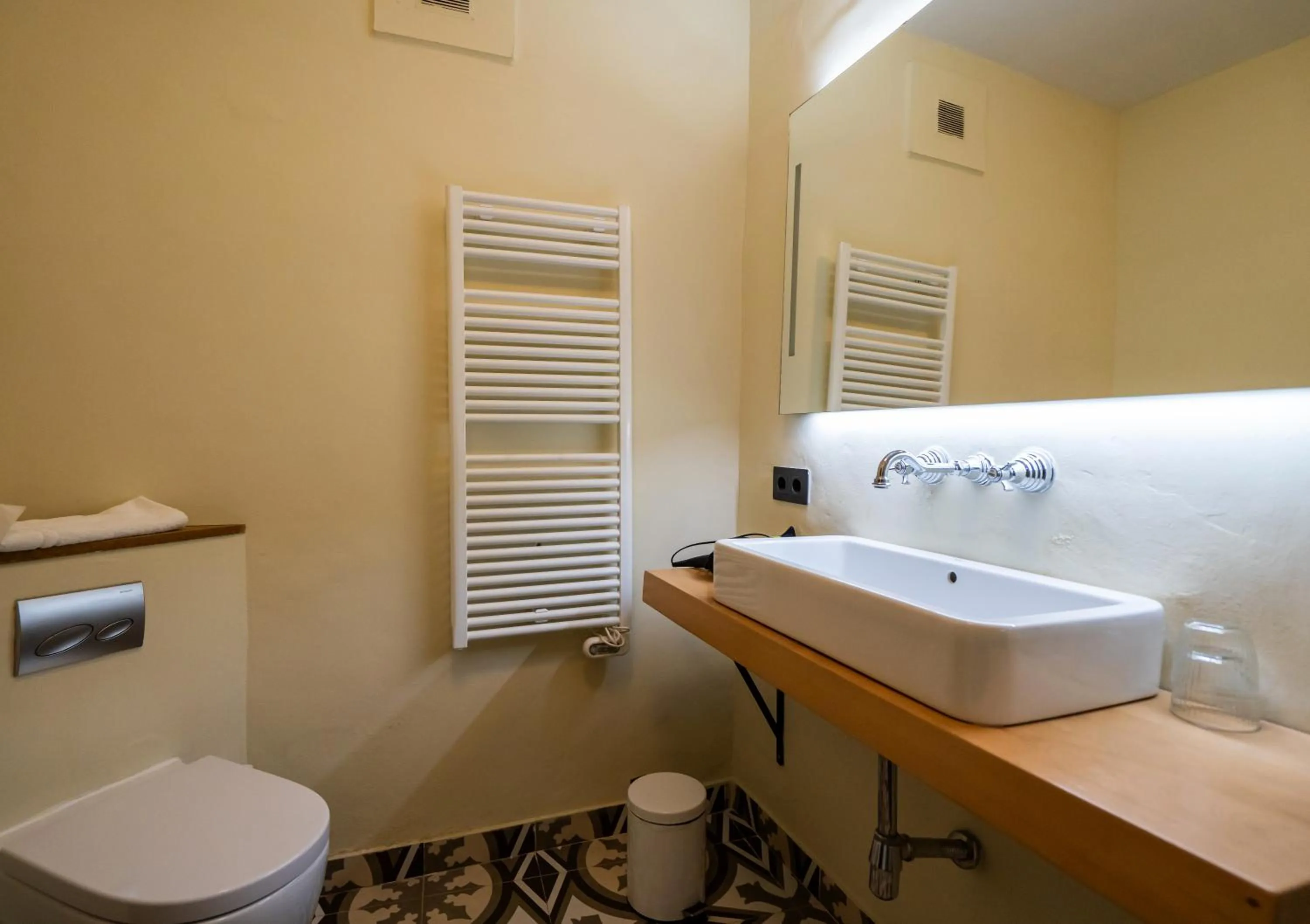 Lo Palauet de la Muralla