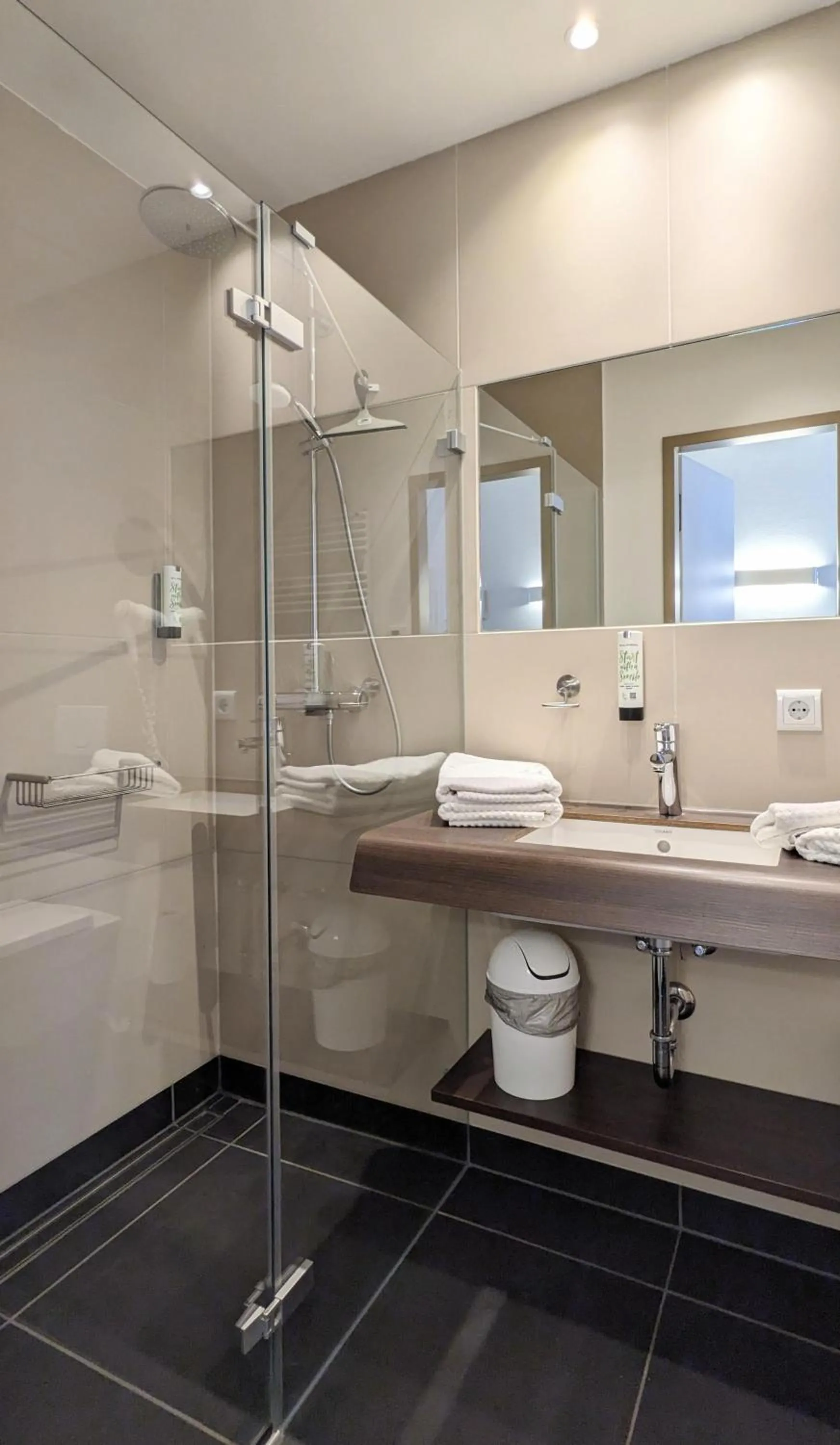 Shower in Boardinghaus Weinberg Campus