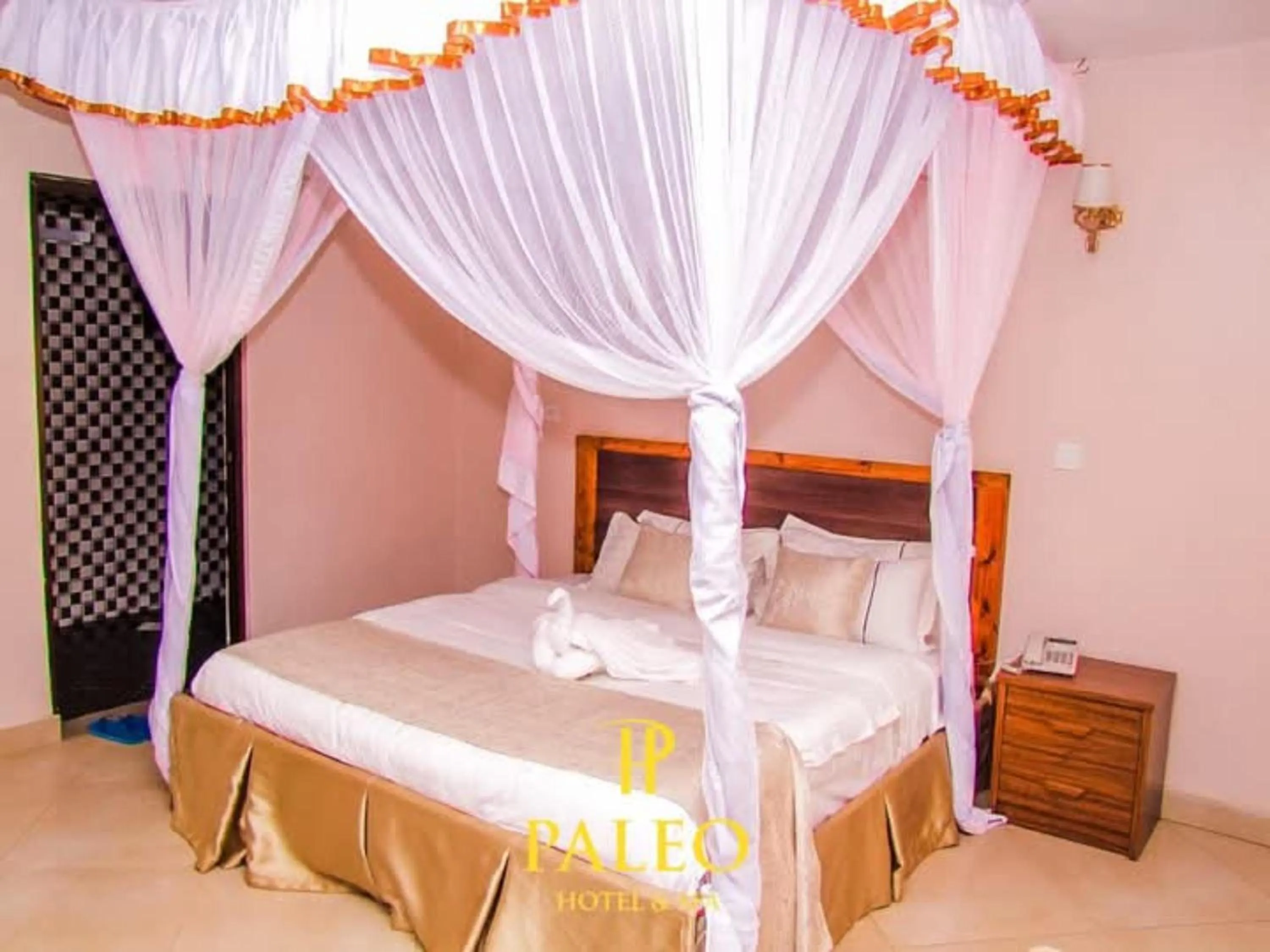 Bedroom, Bed in Paleo Hotel and Spa, Thika