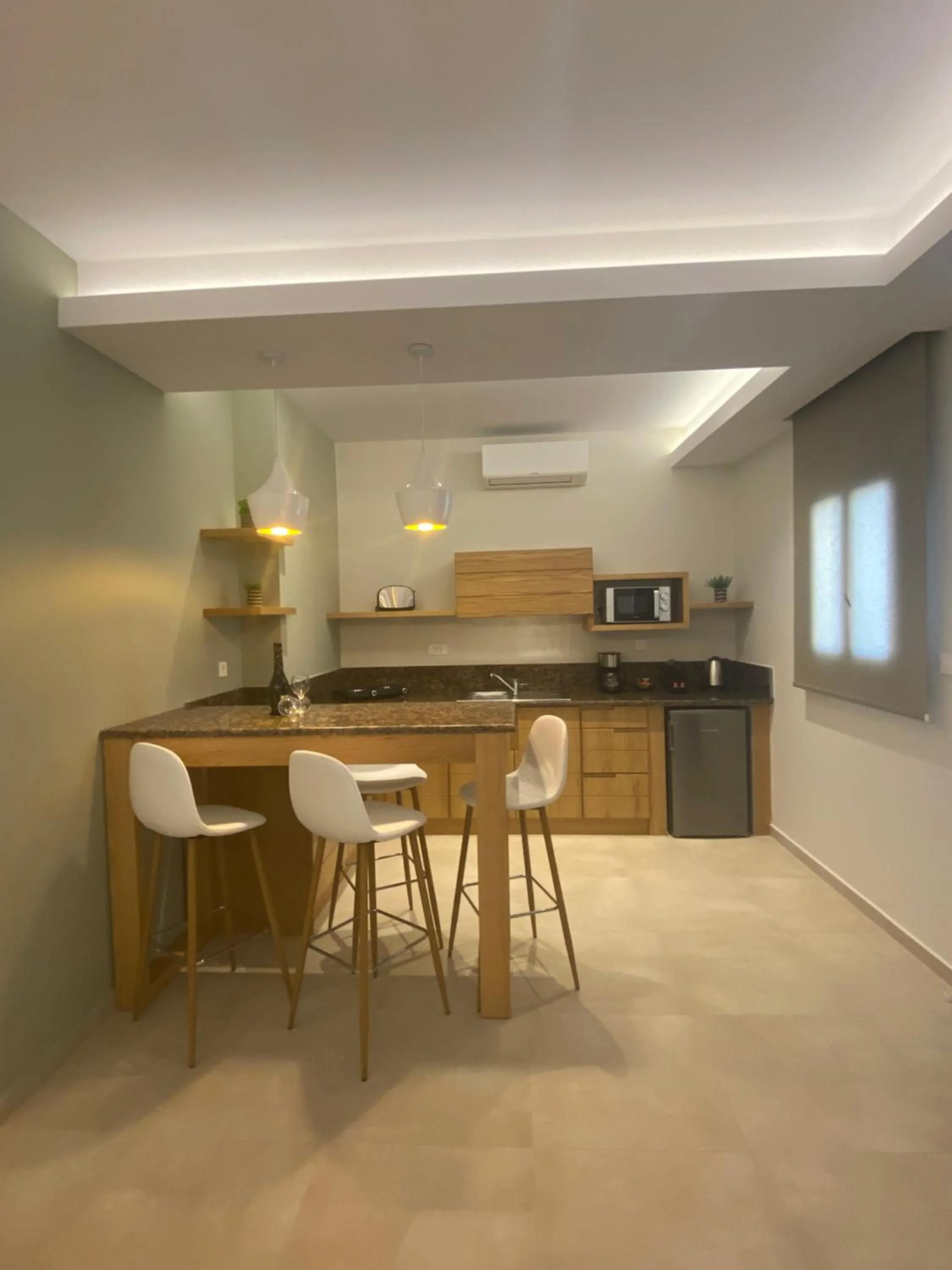 Elena Village Hotel & Suites