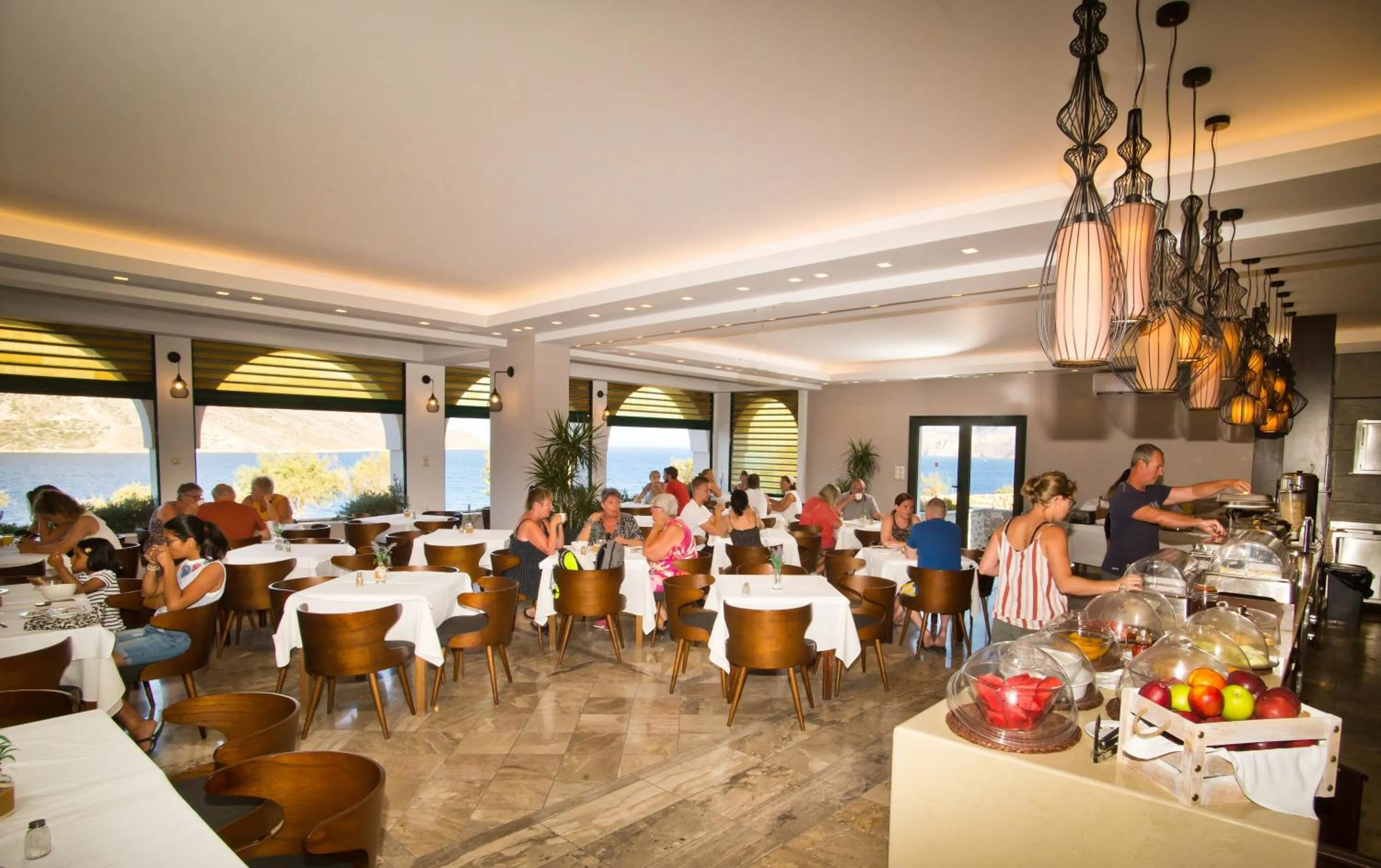 Restaurant/places to eat in Elena Village Hotel & Suites