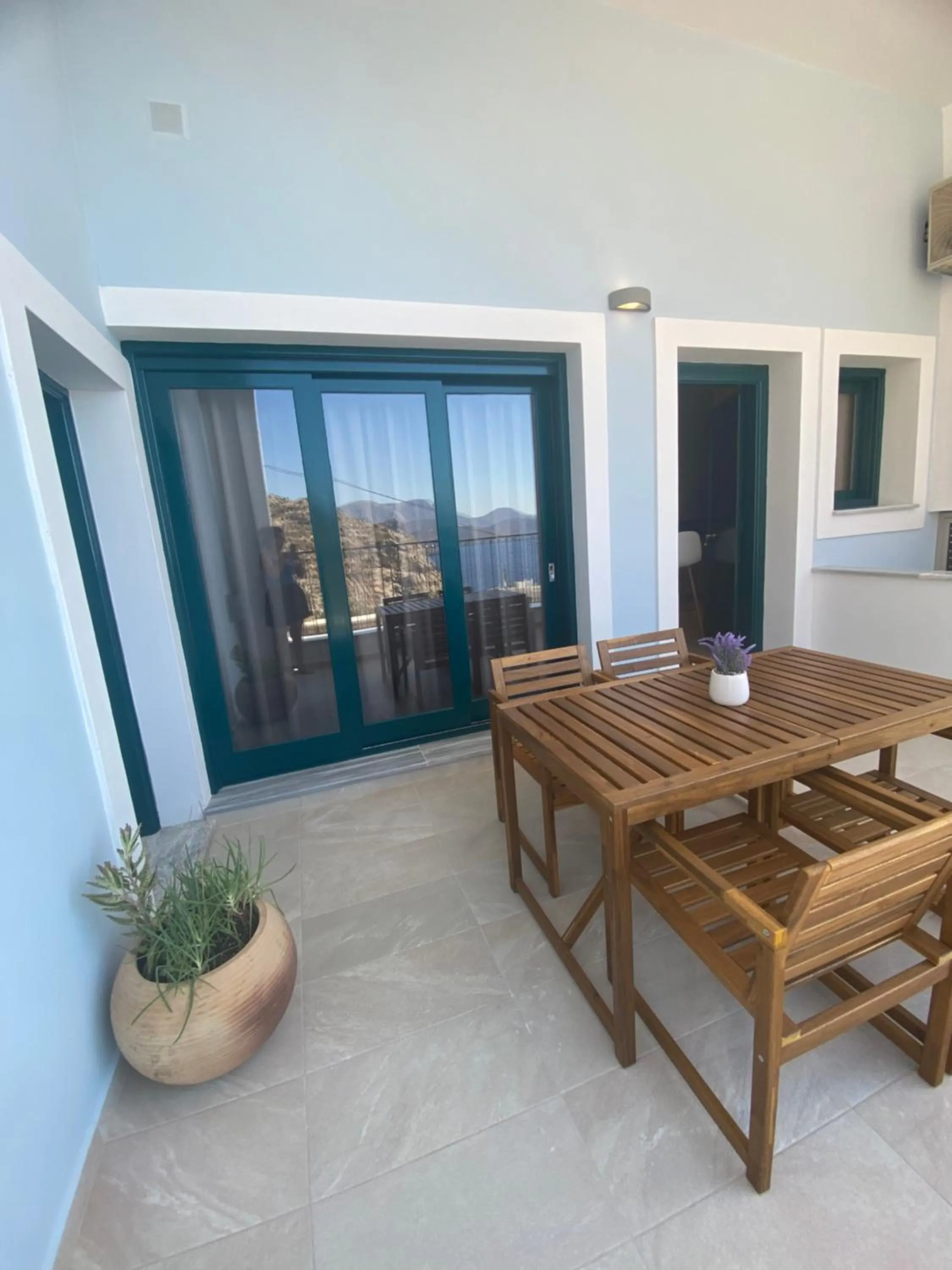 Elena Village Hotel & Suites