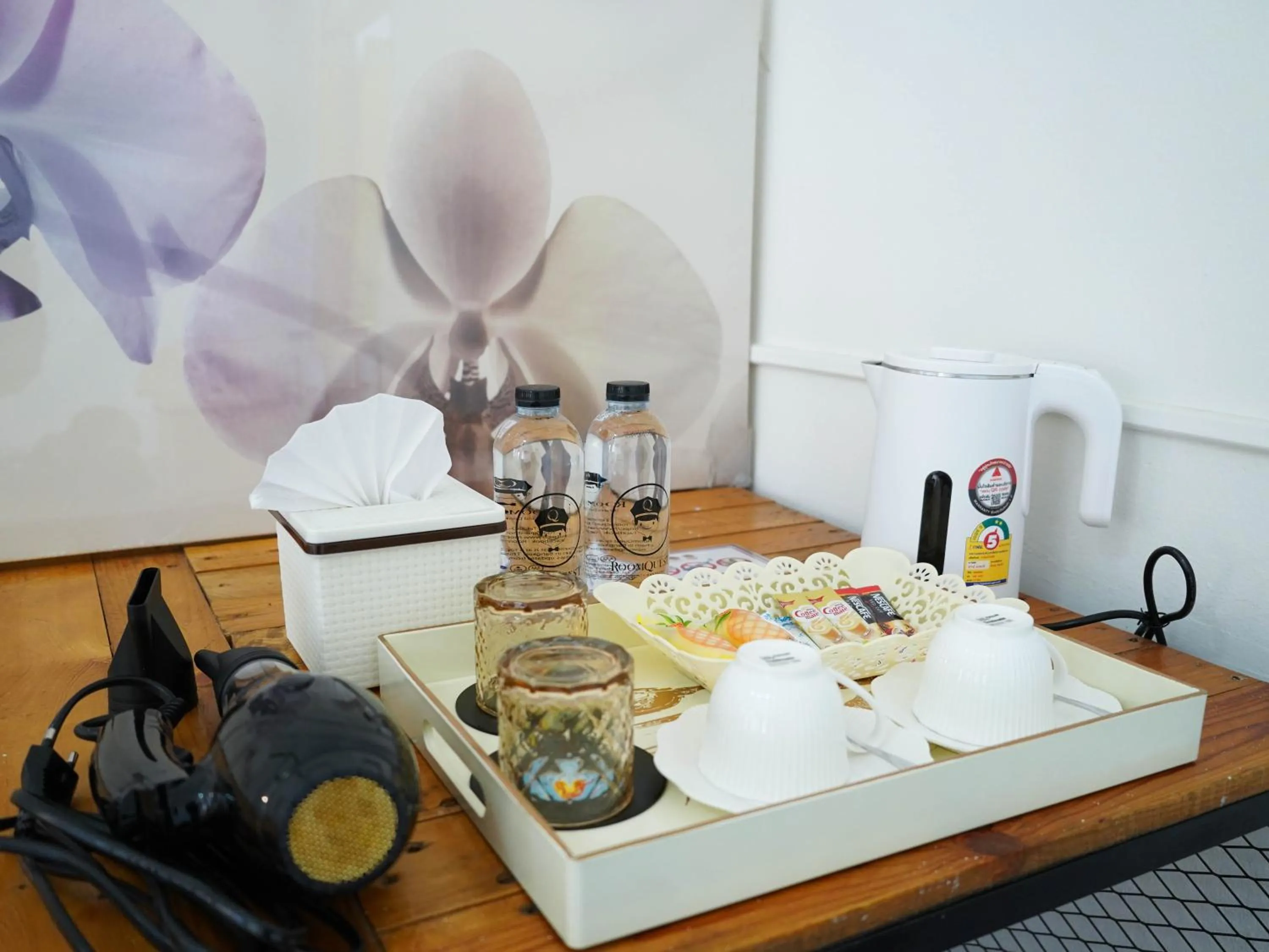 Coffee/tea facilities in RoomQuest Hotel Pratunam