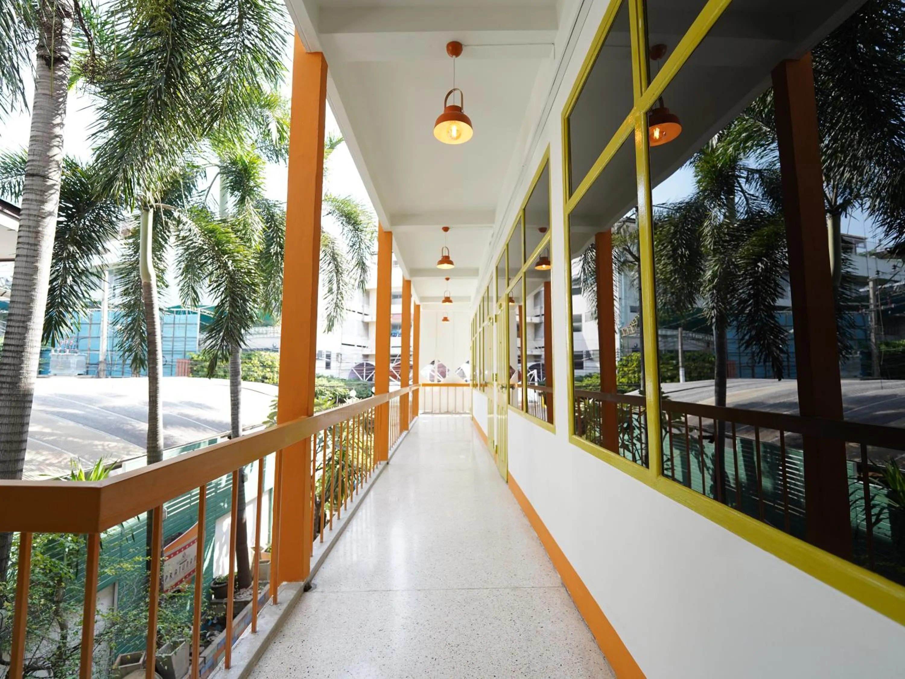 Balcony/Terrace in RoomQuest Hotel Pratunam