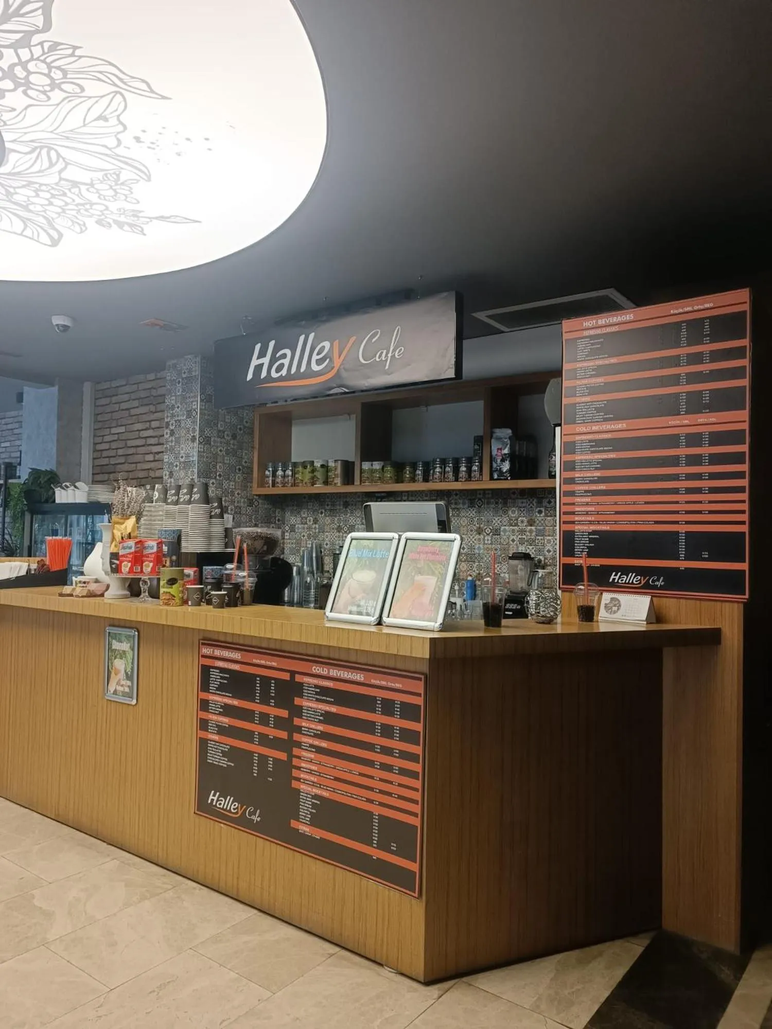 HALLEY OTEL