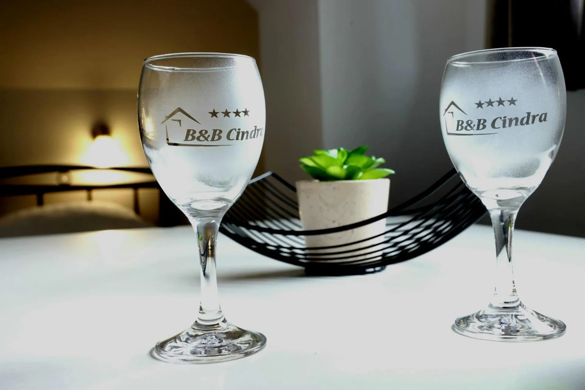 B&B Cindra