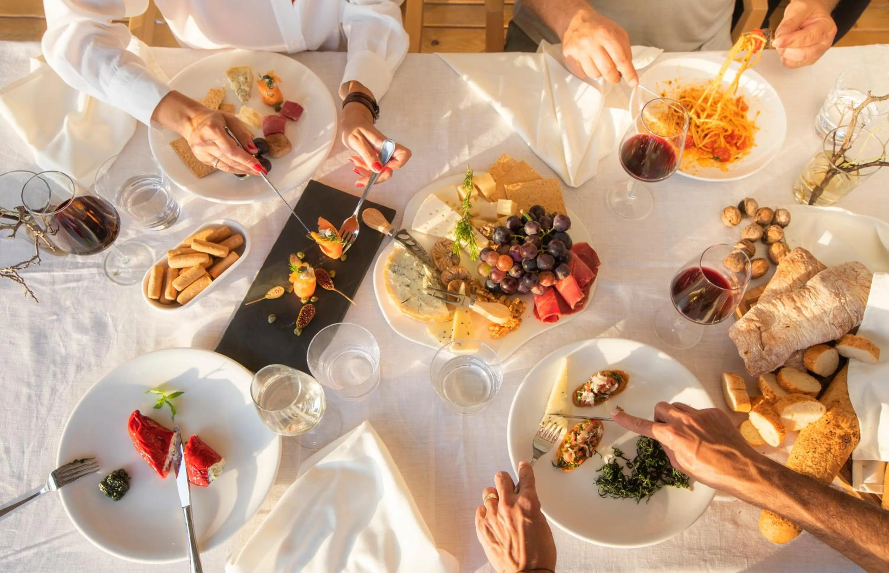 Food and drinks in Momos Otel