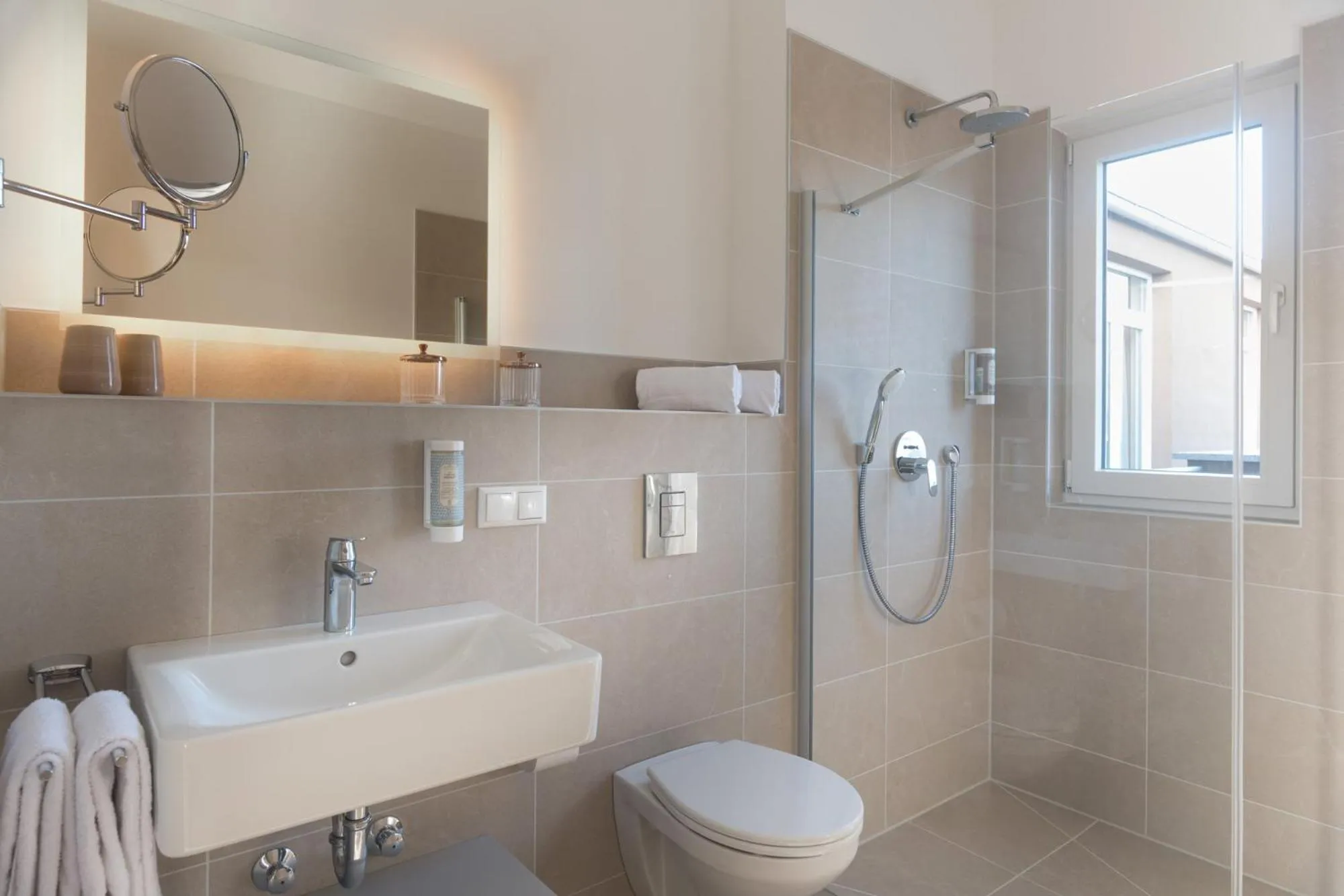 Bathroom in Atrium Apart Hotel Brühl