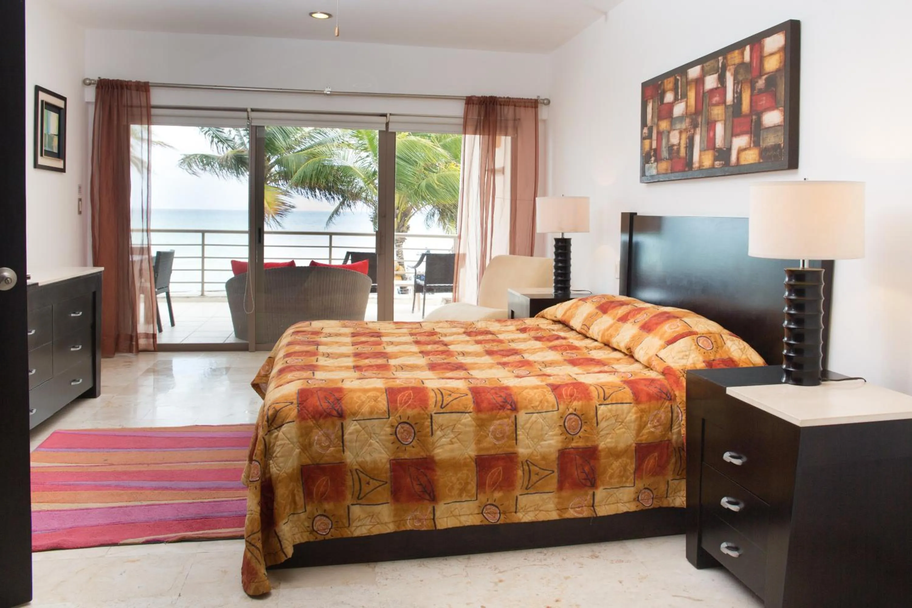 Bedroom, Bed in Ocean Front Corto Maltes 104 in Downtown