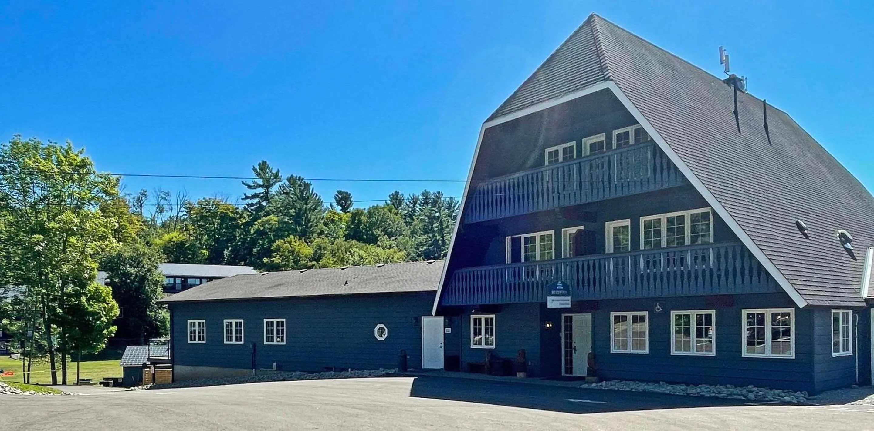Lobby or reception in The Grand Tappattoo Resort, an Ascend Collection Resort