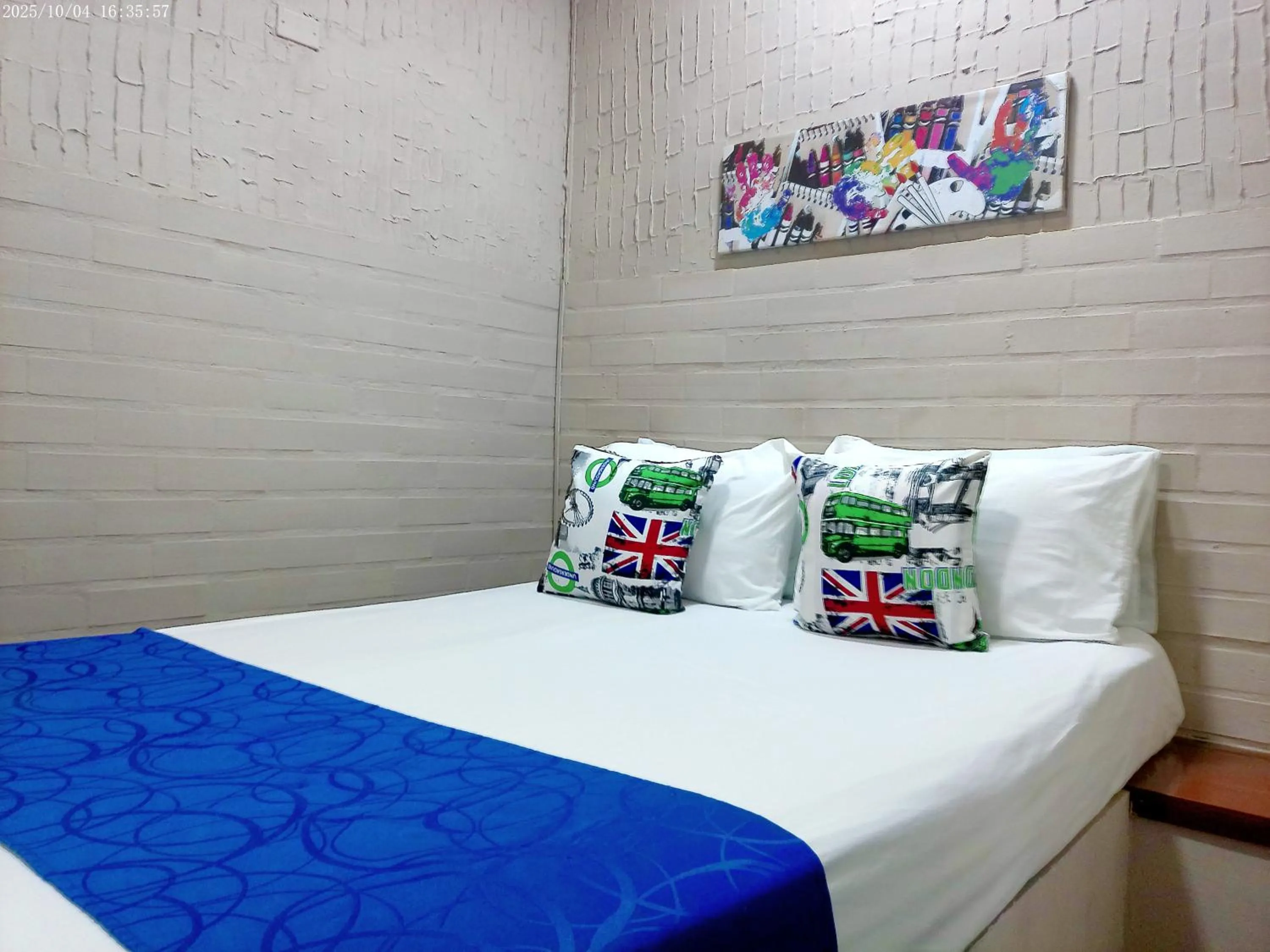 Bed in Hotel Casa Boston Inn by Finerh