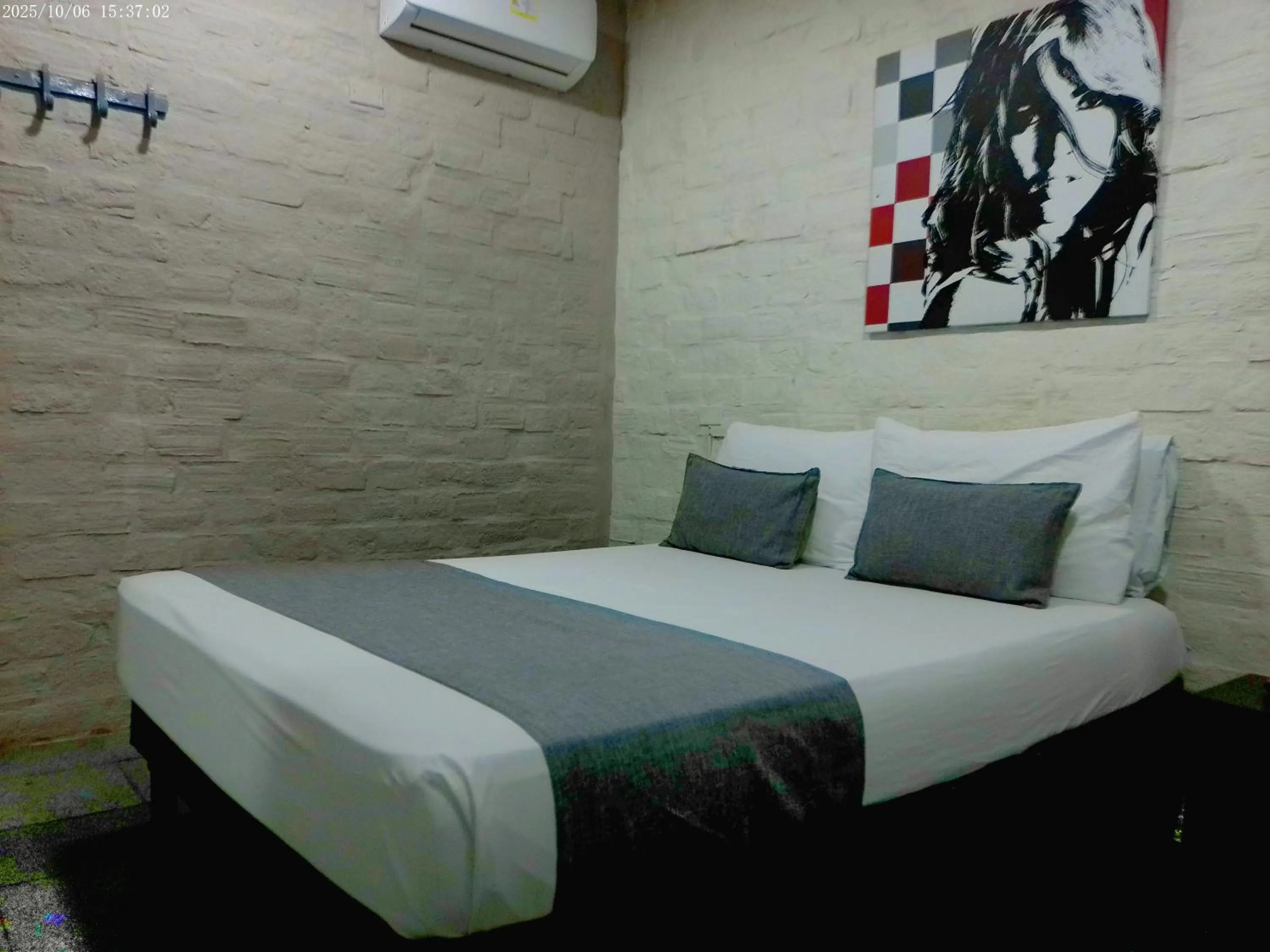 Bed in Hotel Casa Boston Inn by Finerh