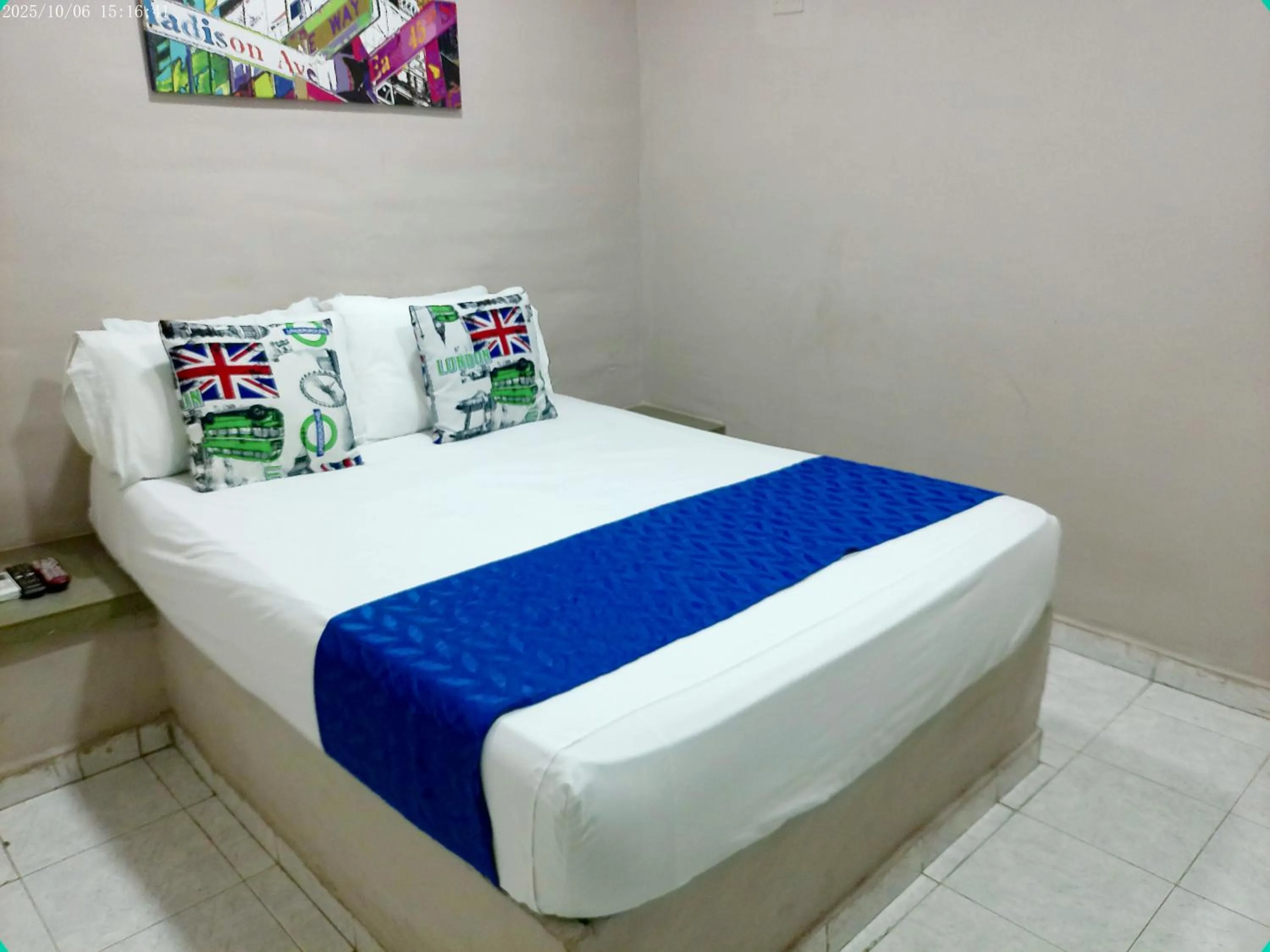 Bed in Hotel Casa Boston Inn by Finerh