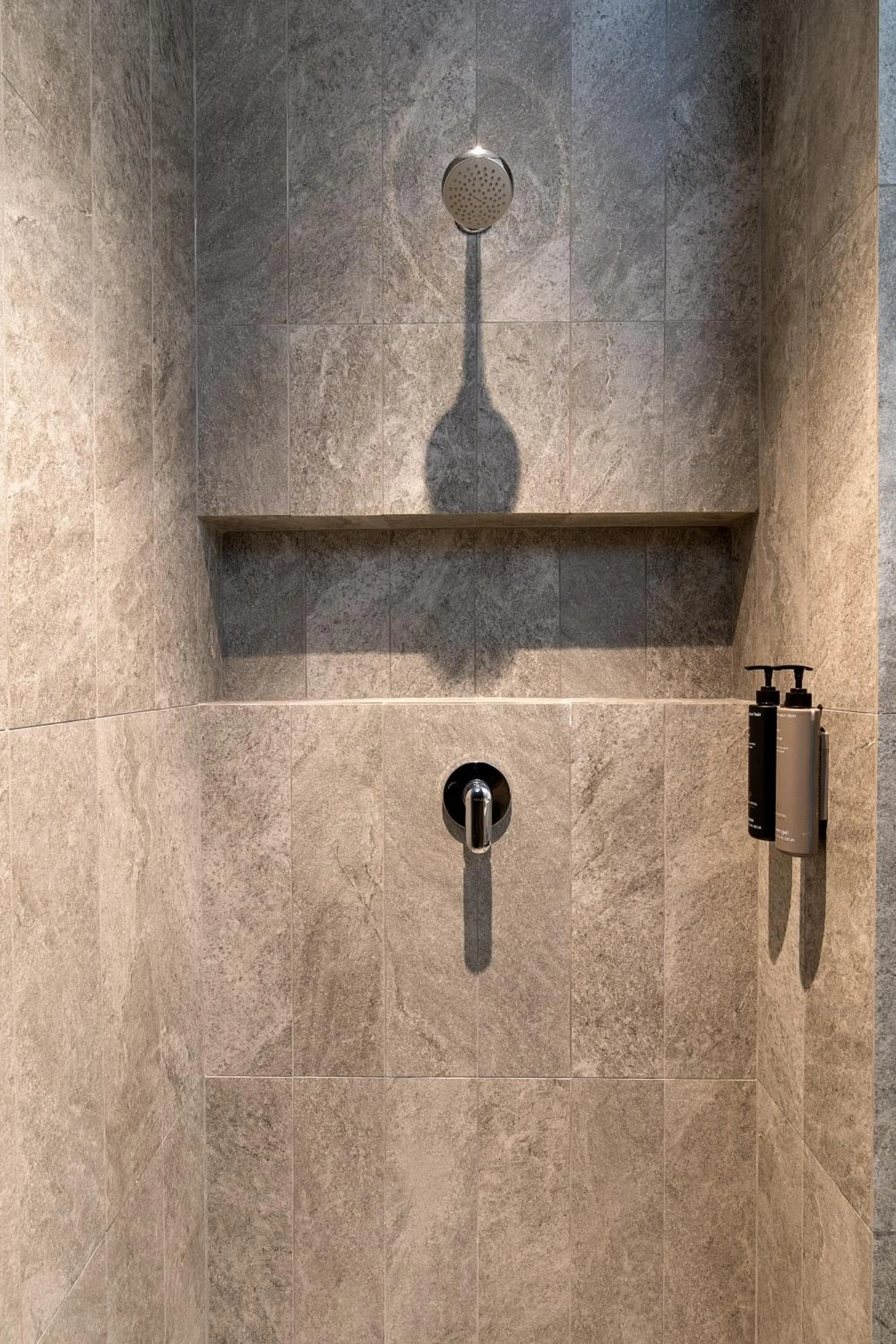 Shower in Saan Hotel Sathorn