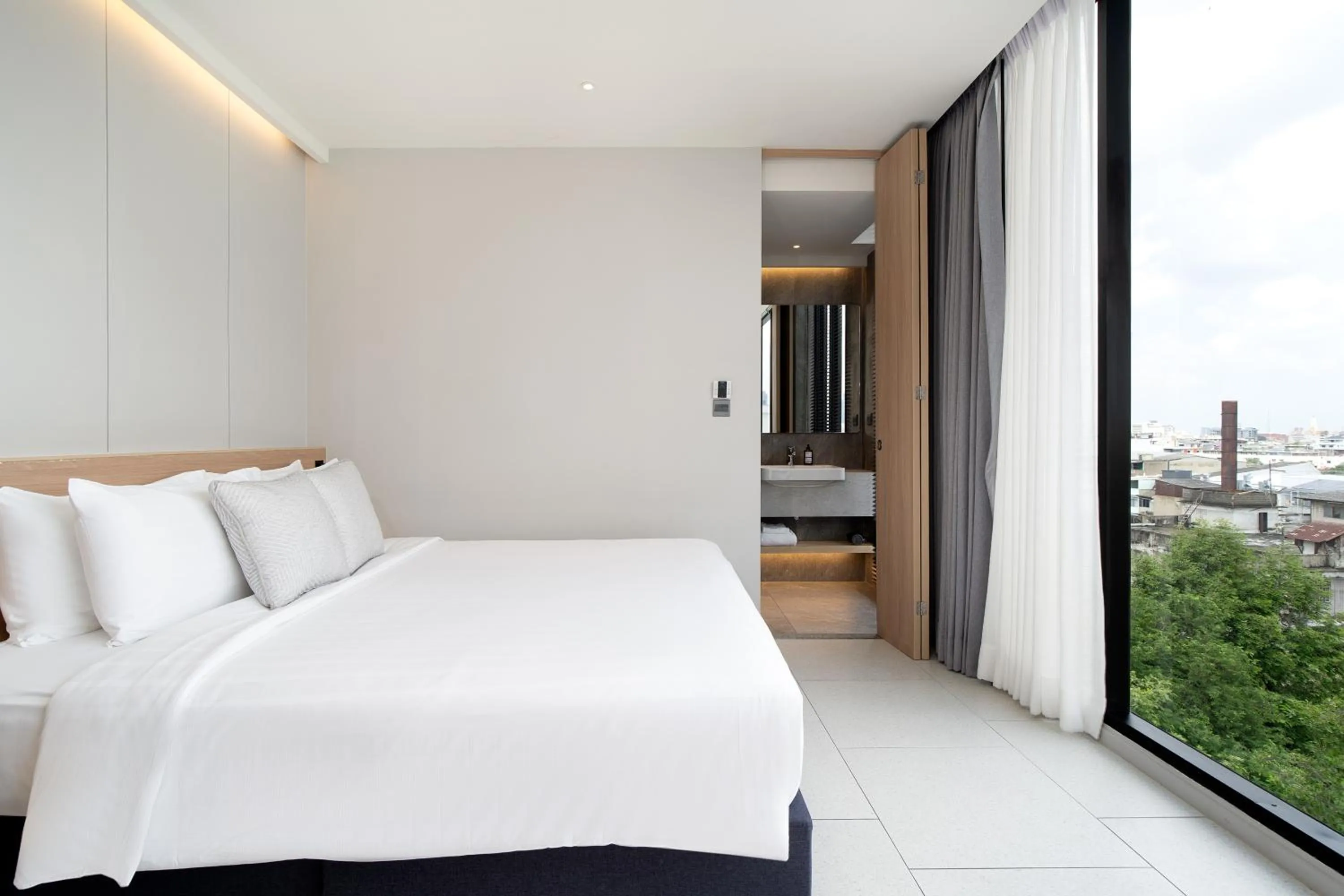 Bedroom, Bed in Saan Hotel Sathorn