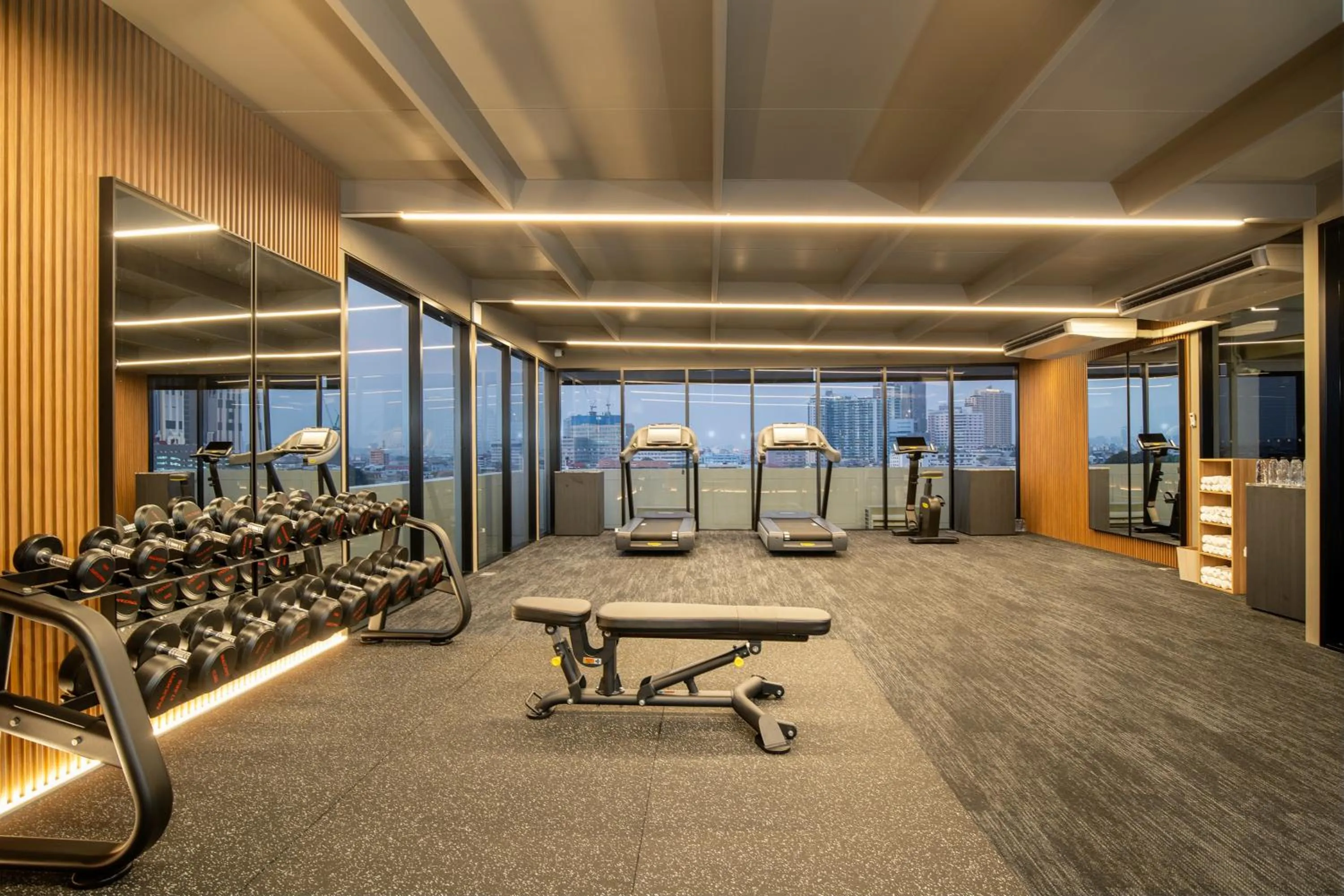 Fitness centre/facilities in Saan Hotel Sathorn