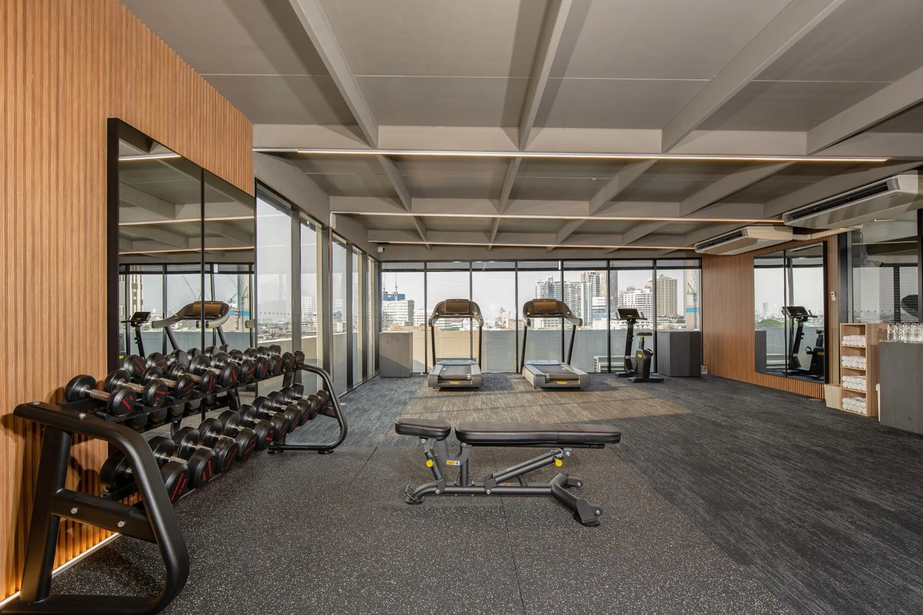 Fitness centre/facilities in Saan Hotel Sathorn