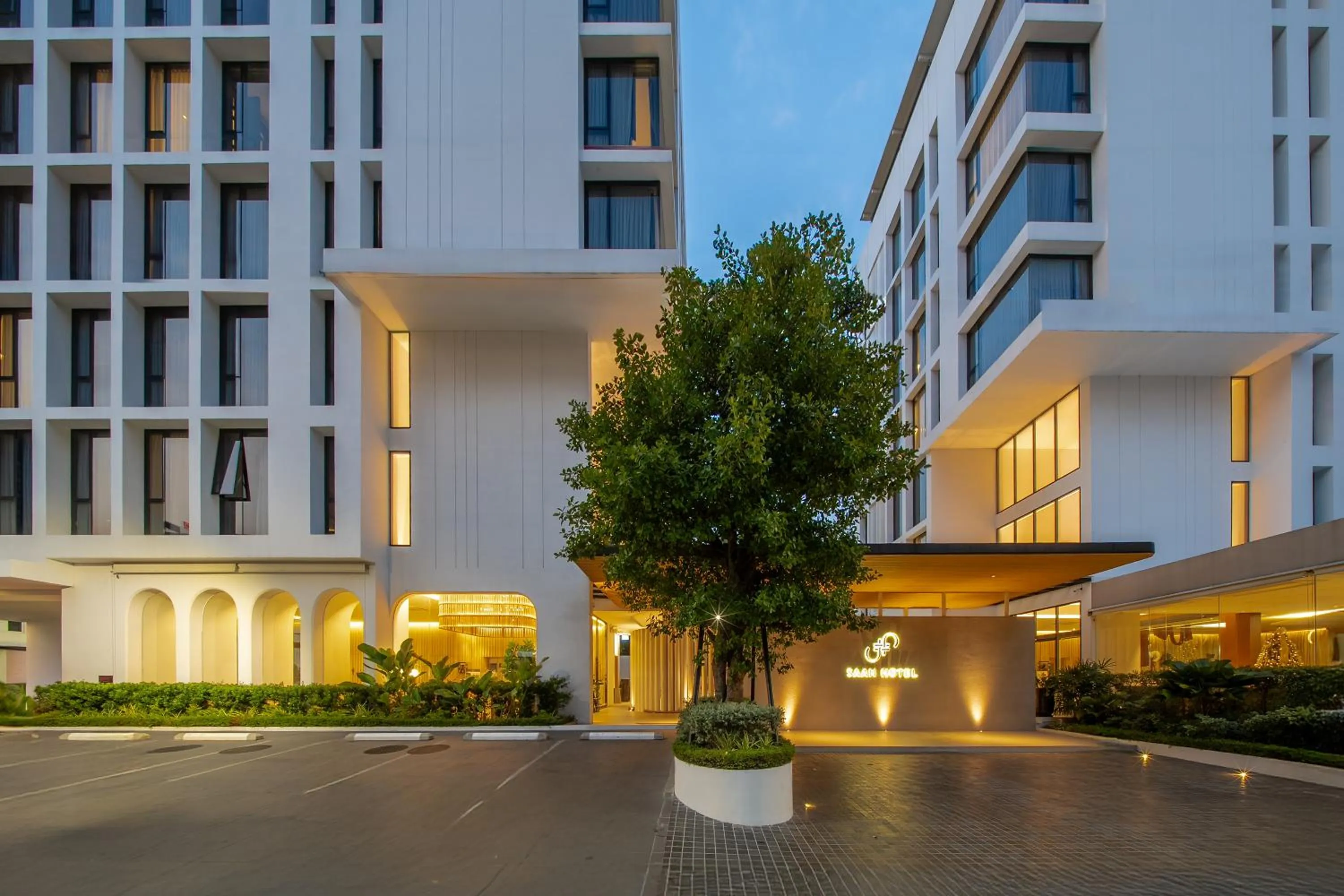 Property building in Saan Hotel Sathorn