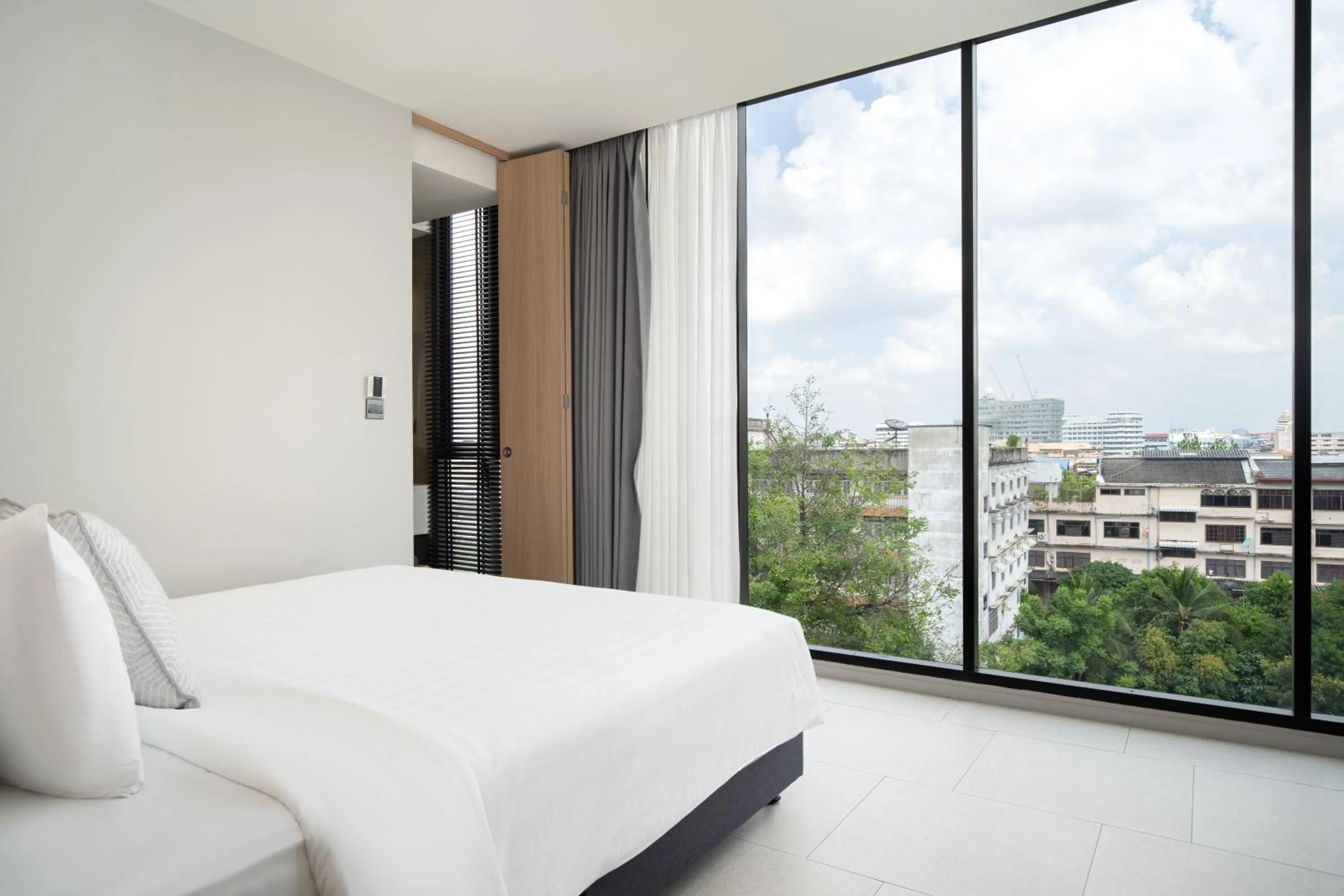 View (from property/room), Bed in Saan Hotel Sathorn