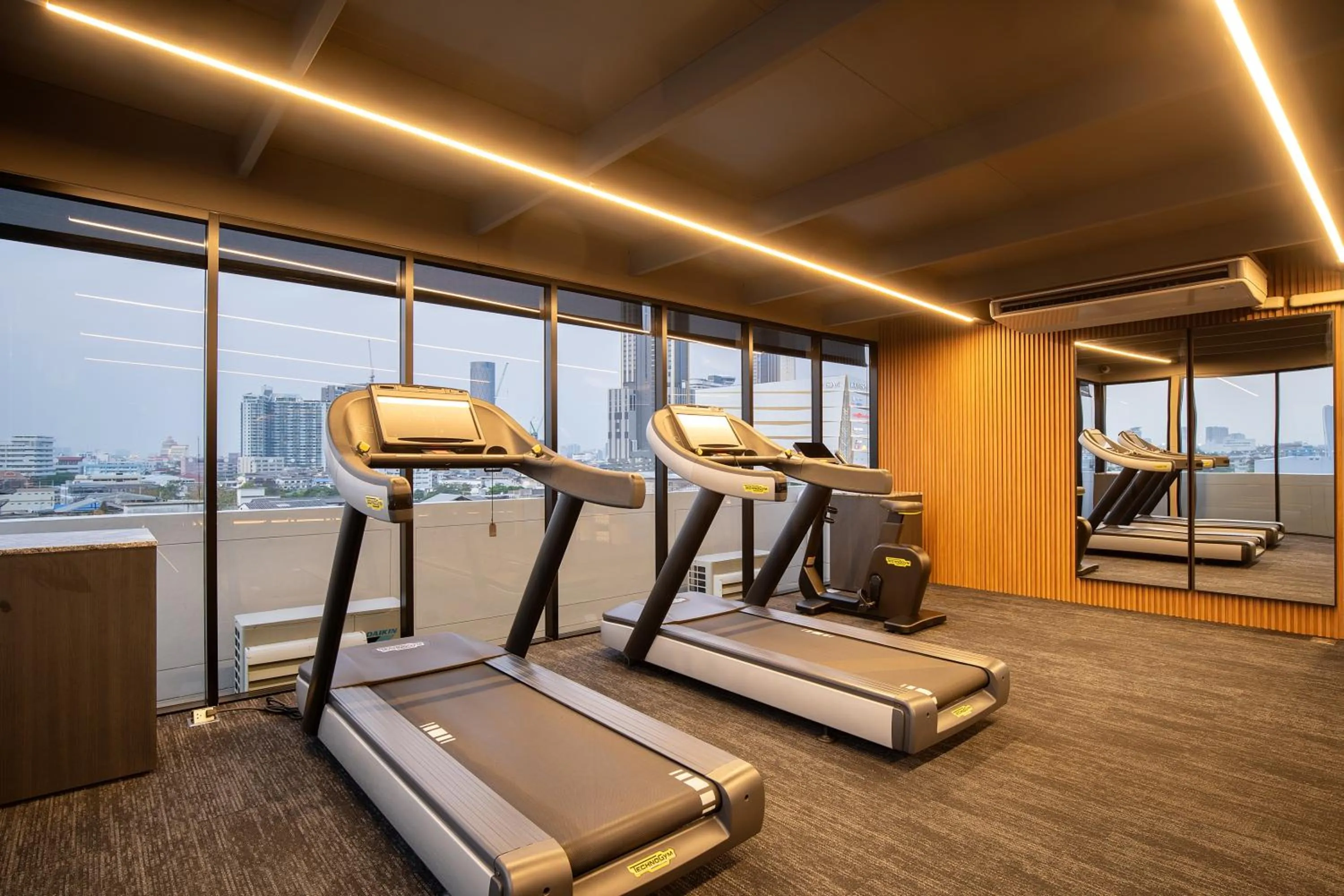 Fitness centre/facilities in Saan Hotel Sathorn