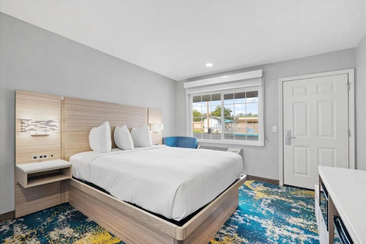 Bed in Cielo House Inn - Paso Robles